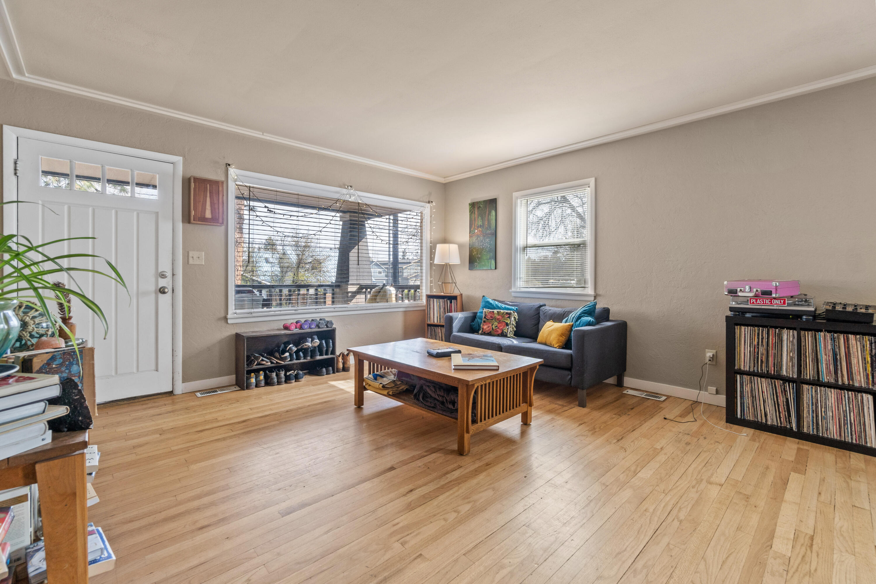 65 SW Roosevelt Avenue