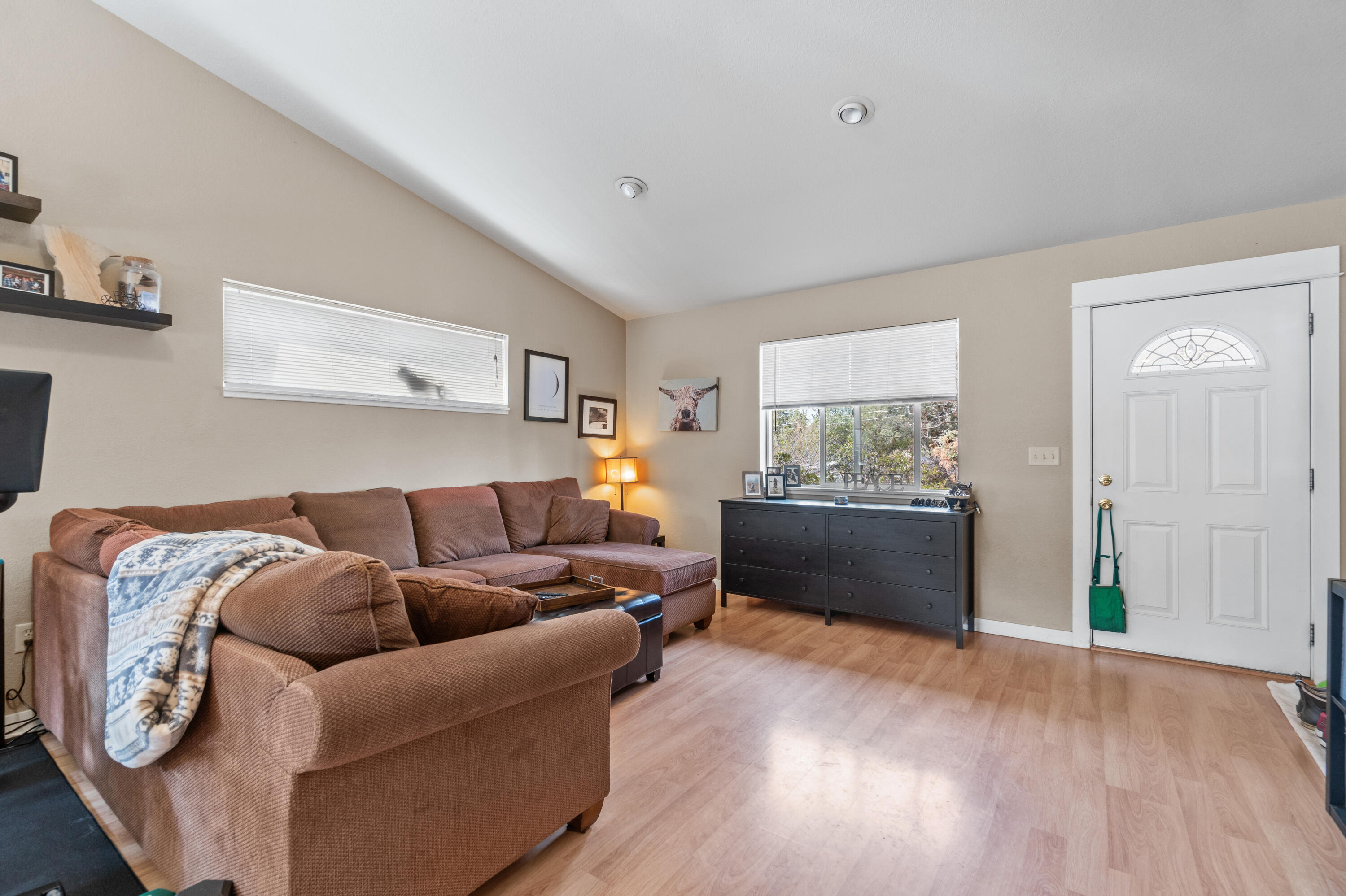 65 SW Roosevelt Avenue