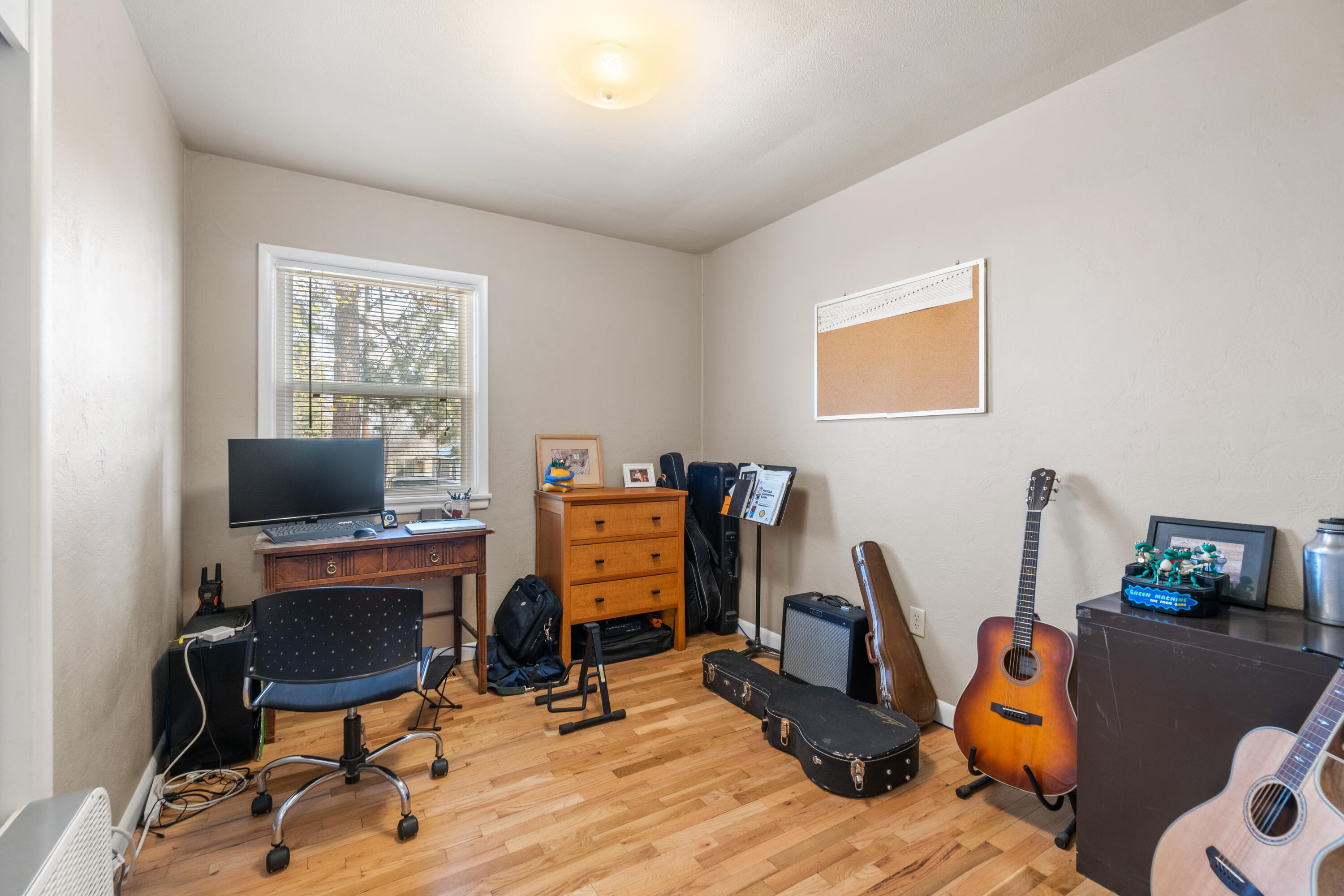 65 SW Roosevelt Avenue