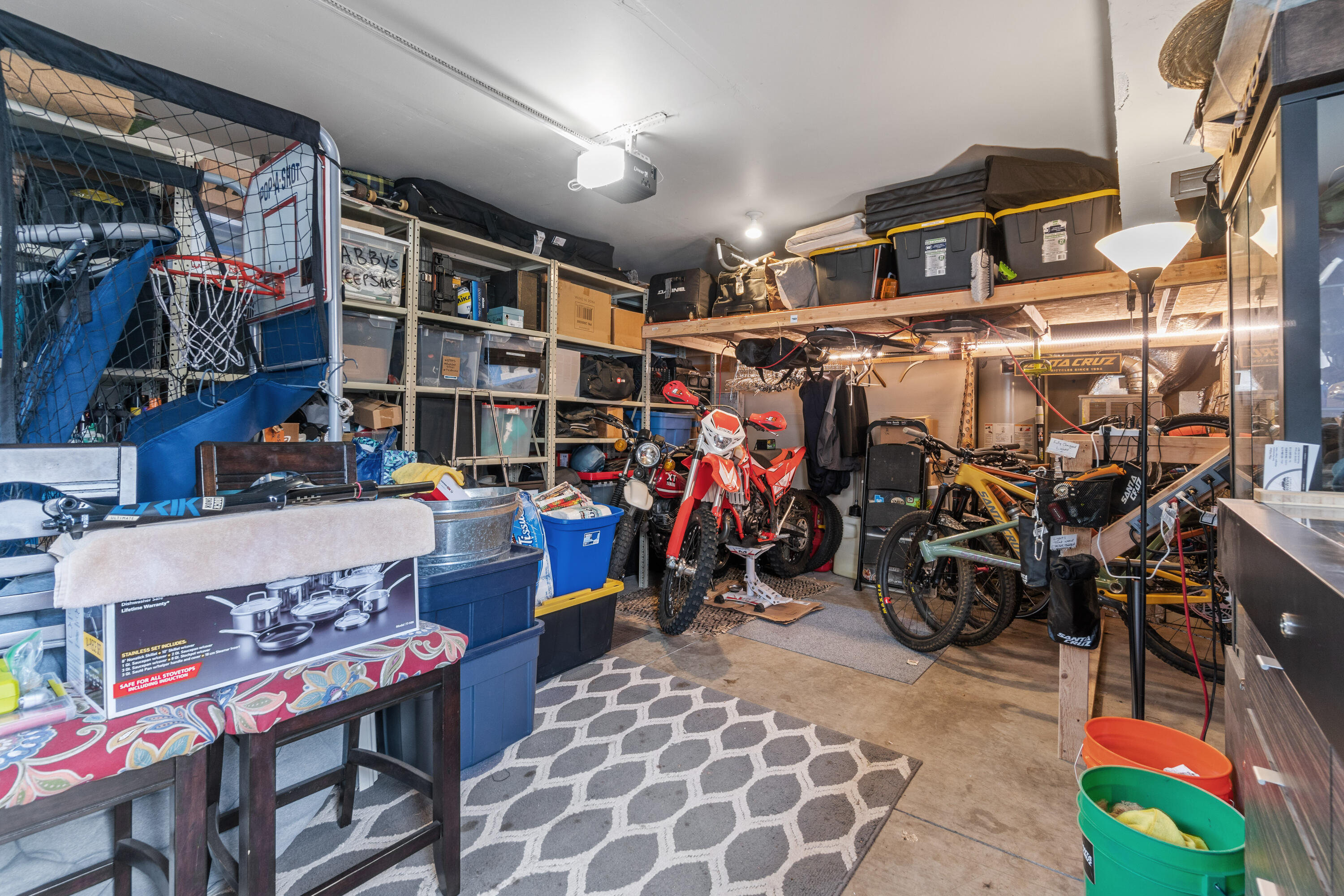 65 SW Roosevelt Avenue