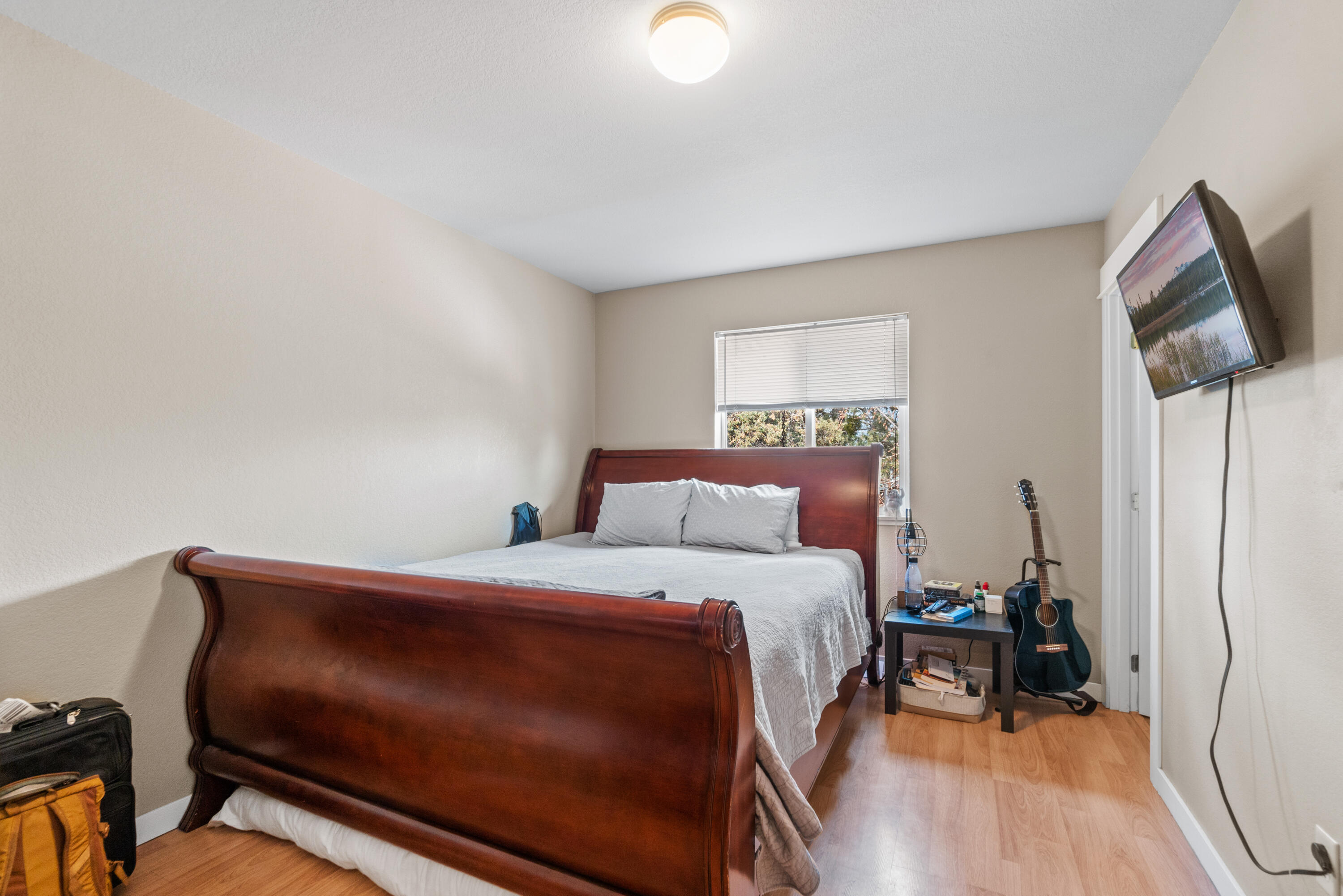 65 SW Roosevelt Avenue