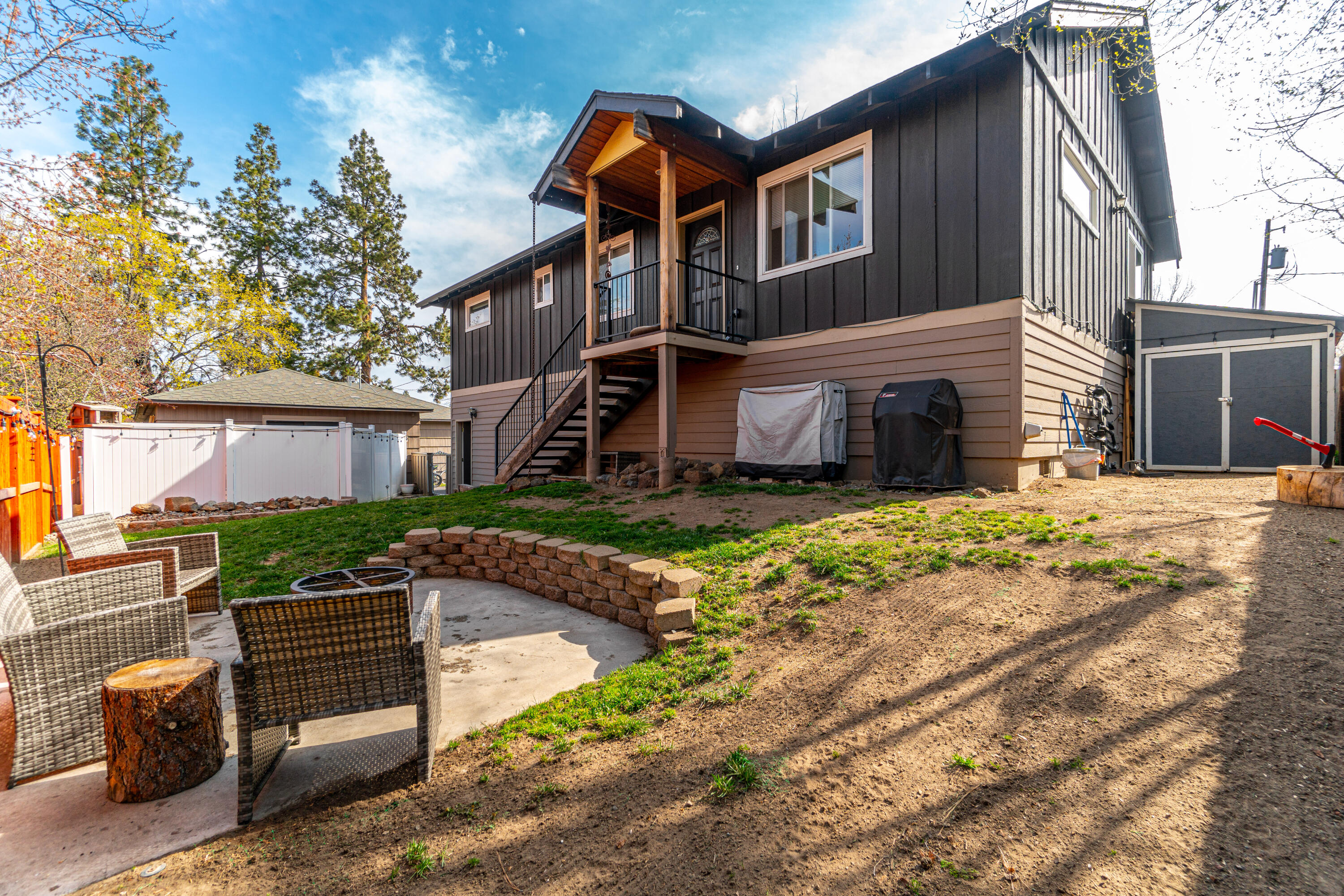 65 SW Roosevelt Avenue