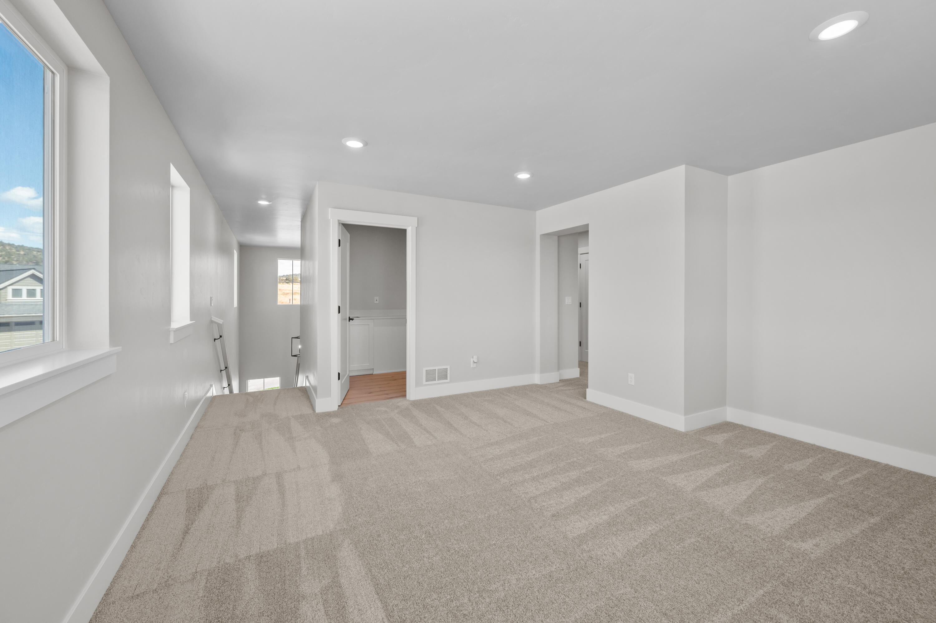 1529 NE Rosemont Street