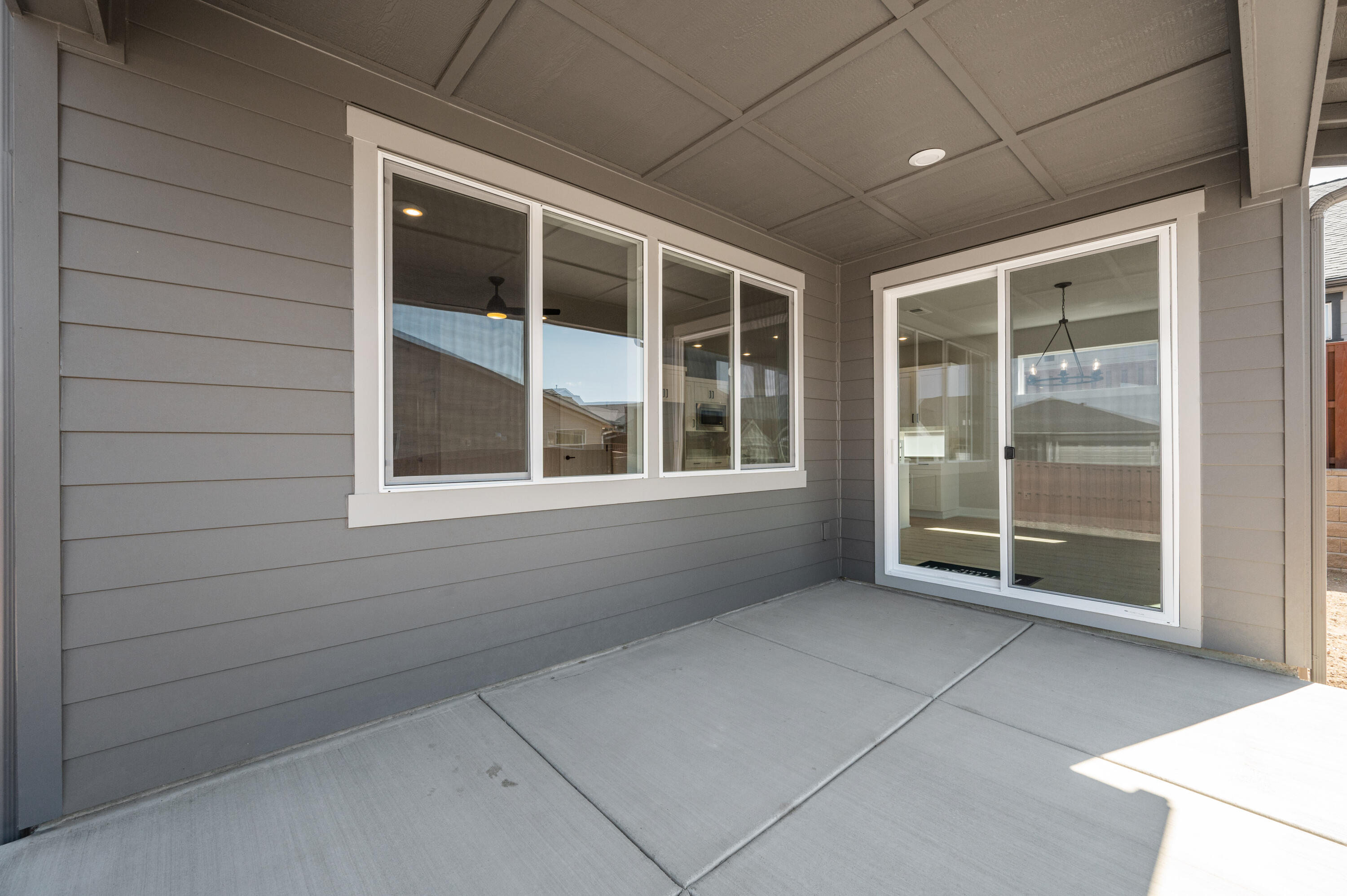 1529 NE Rosemont Street