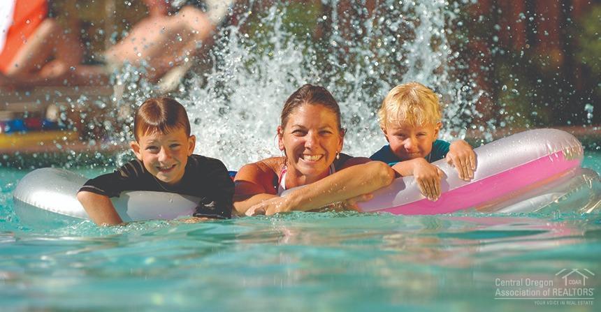 1529 NE Rosemont Street