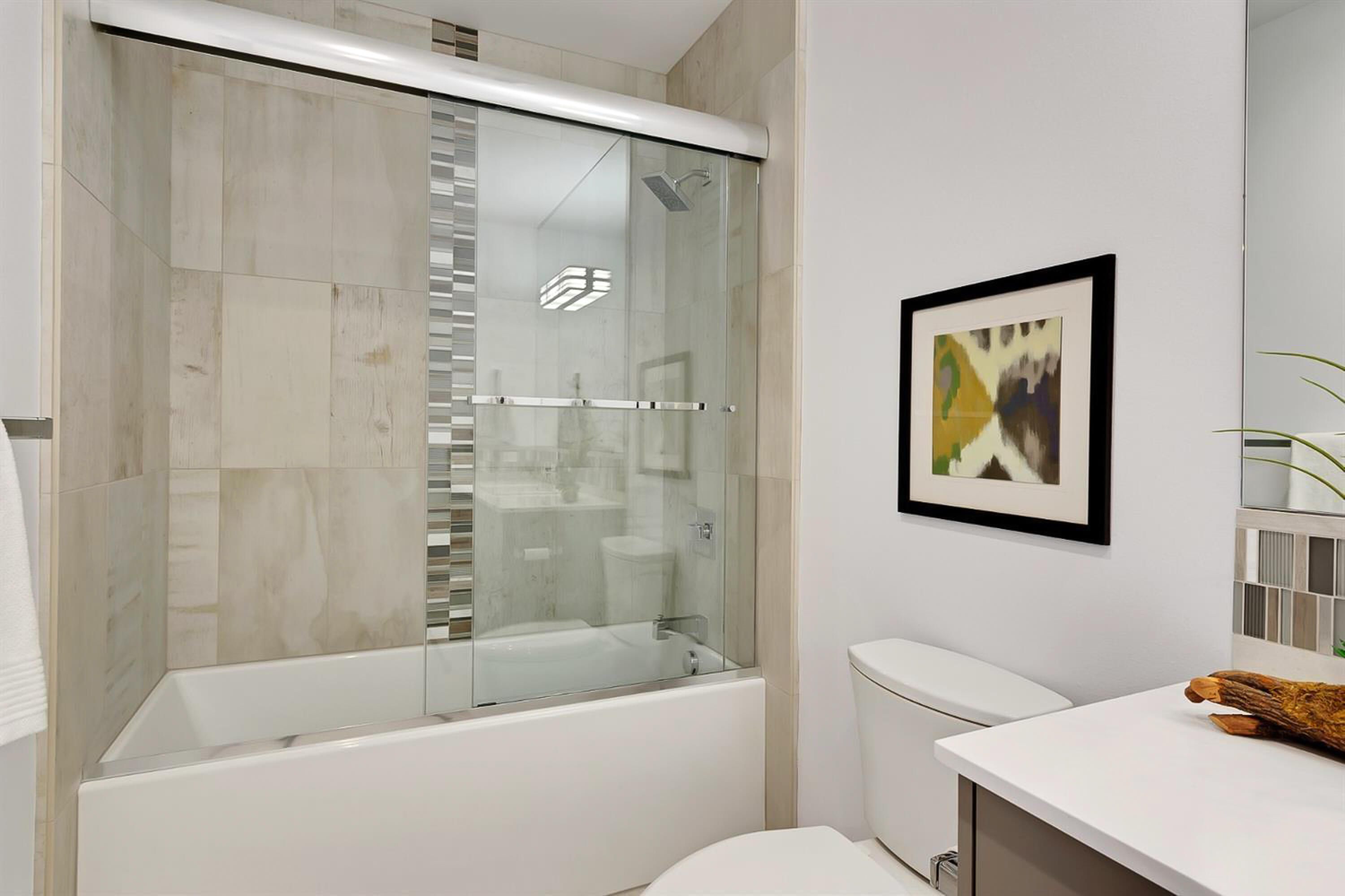 291 SW Bluff Drive, UNIT 330