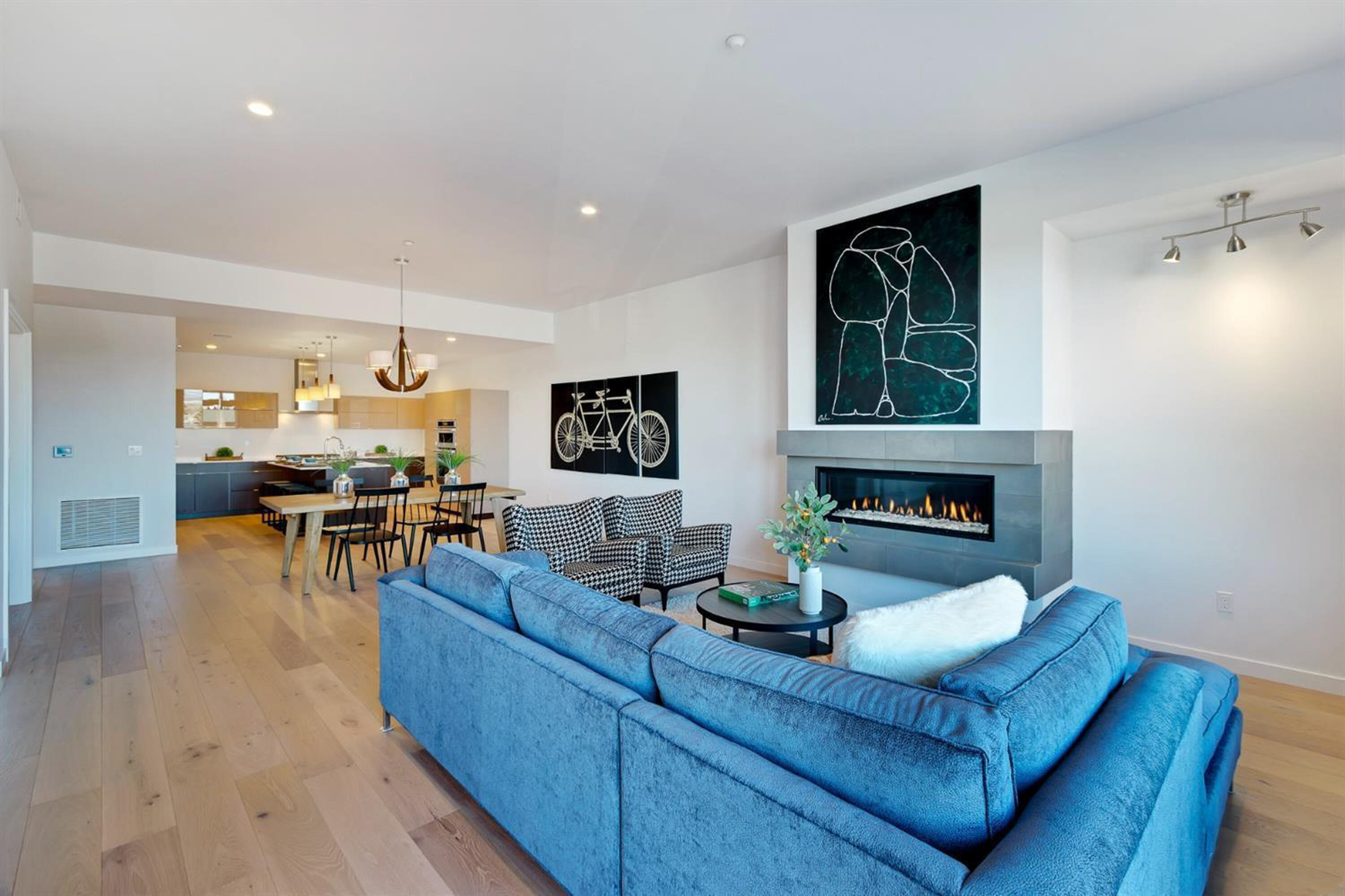 291 SW Bluff Drive, UNIT 330