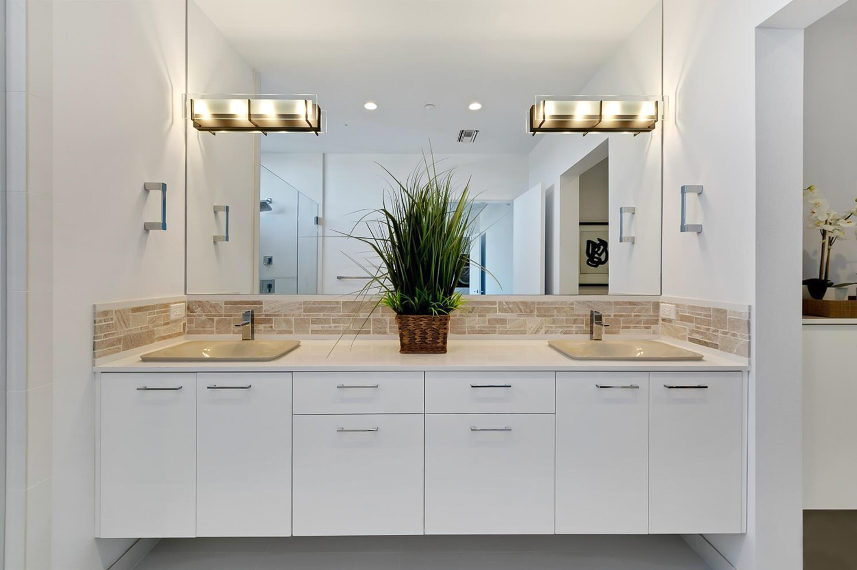 291 SW Bluff Drive, UNIT 330