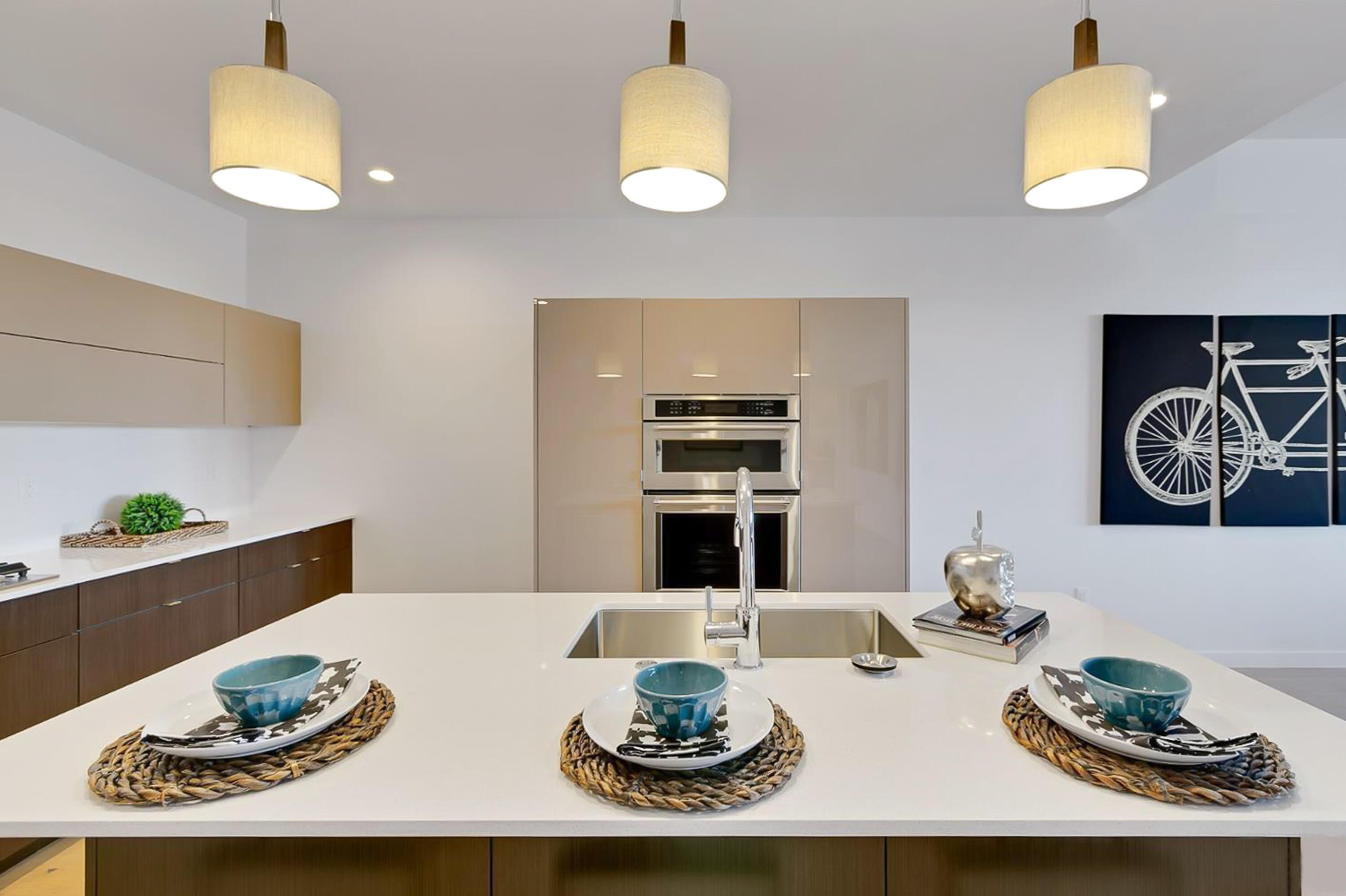 291 SW Bluff Drive, UNIT 330