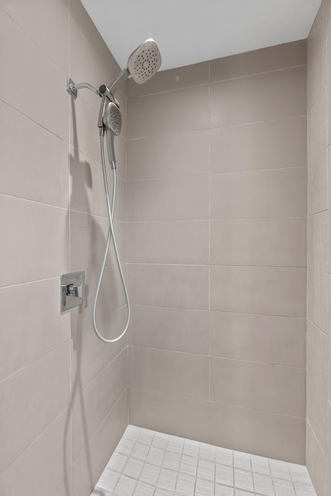 62727 NW Imbler Court