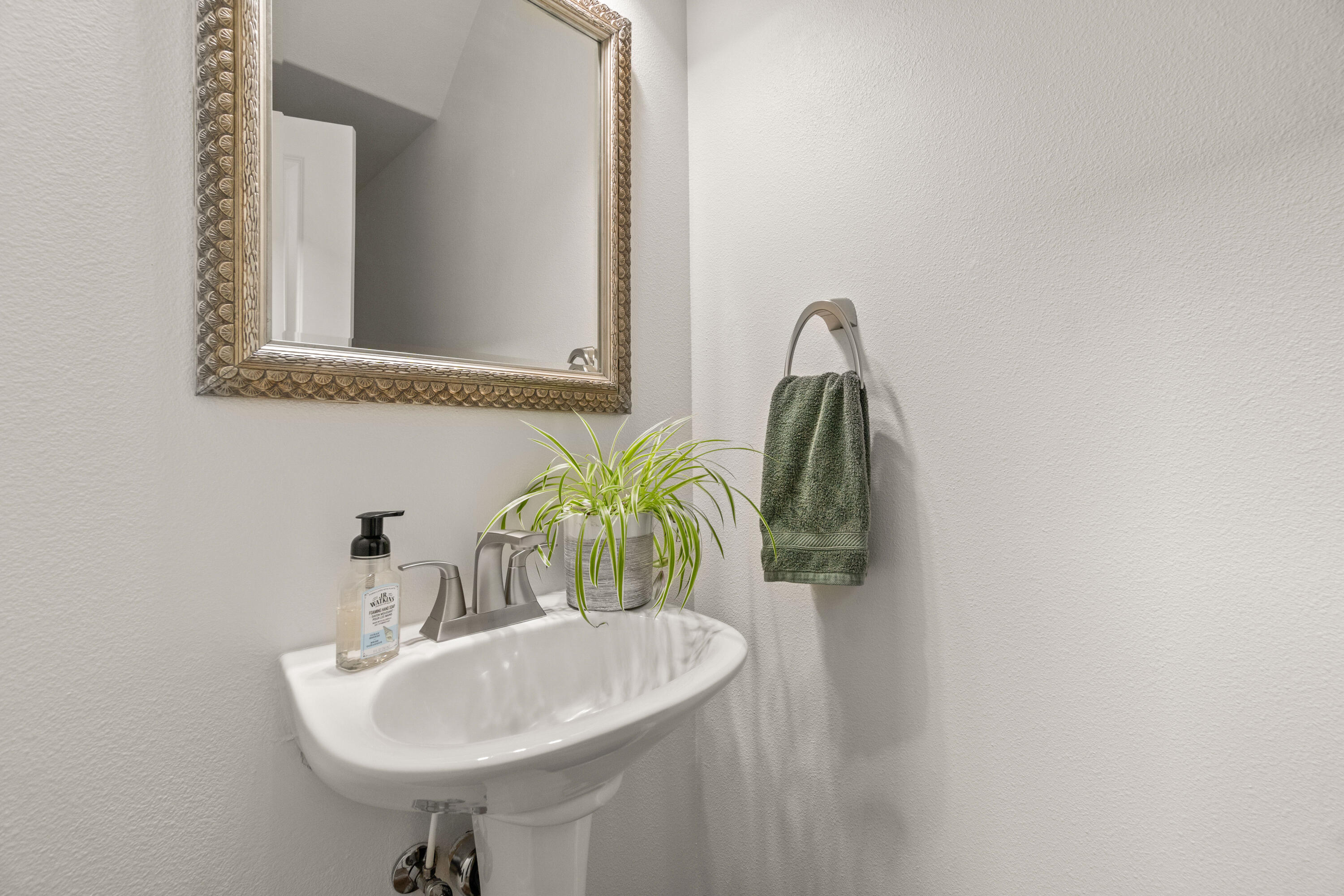 19806 Galileo Avenue