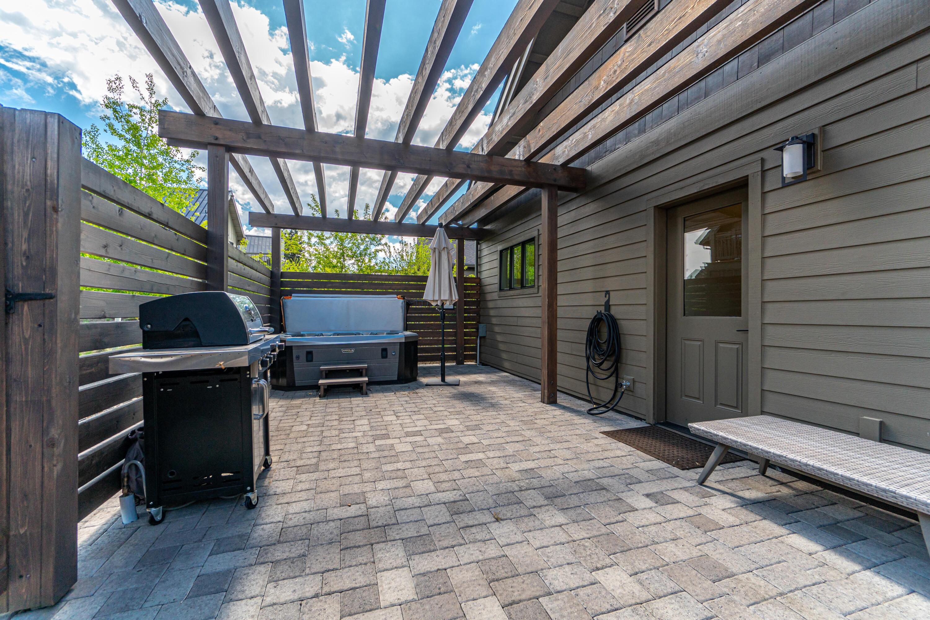 61285 Tetherow Drive