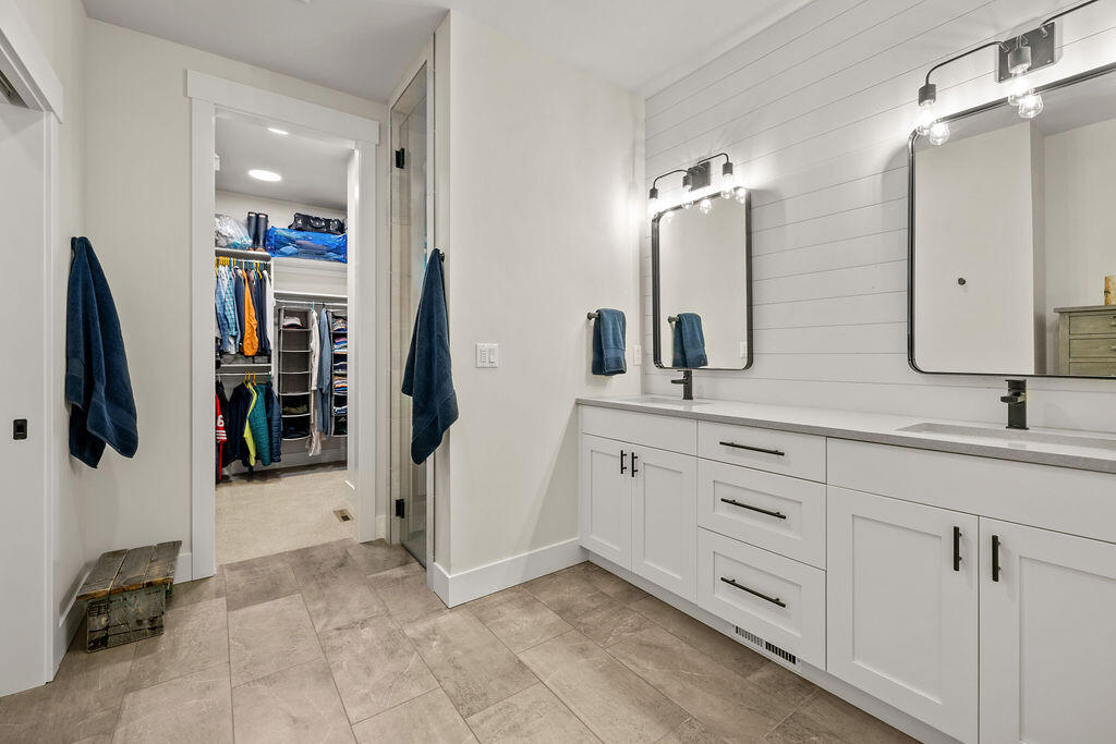 2280 NW Lemhi Pass Drive