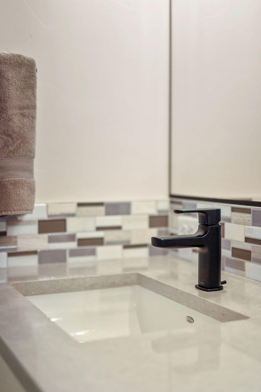 2280 NW Lemhi Pass Drive