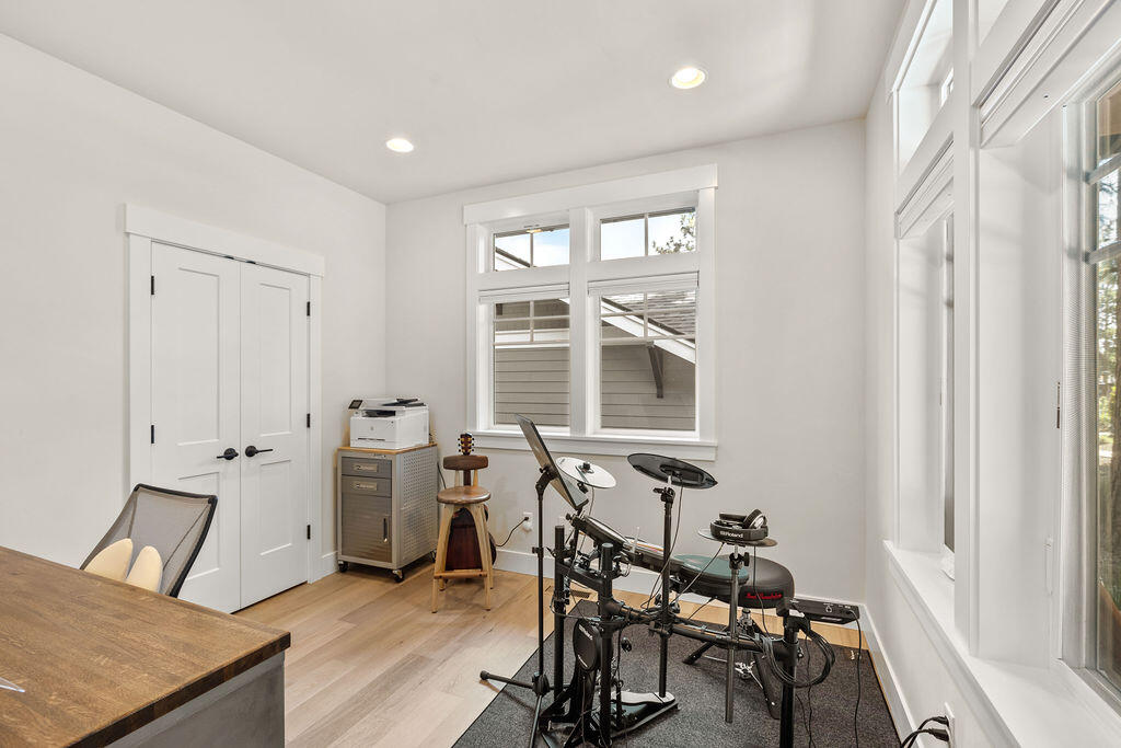 2280 NW Lemhi Pass Drive