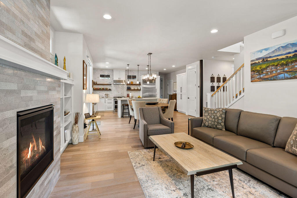 2280 NW Lemhi Pass Drive