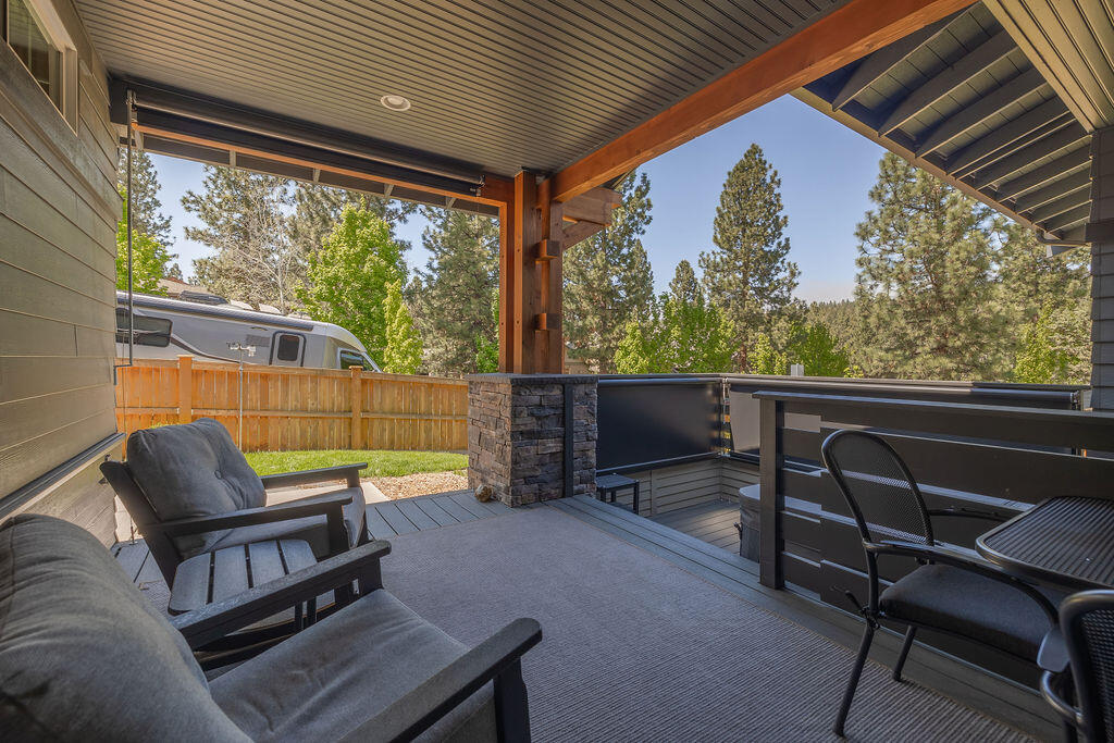 2280 NW Lemhi Pass Drive