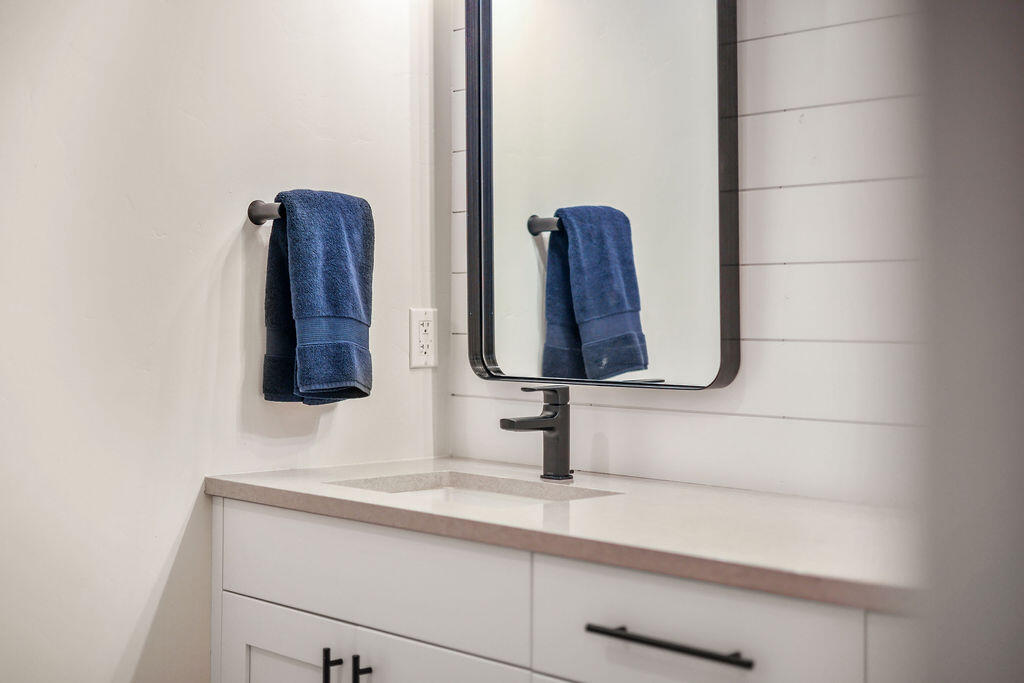 2280 NW Lemhi Pass Drive