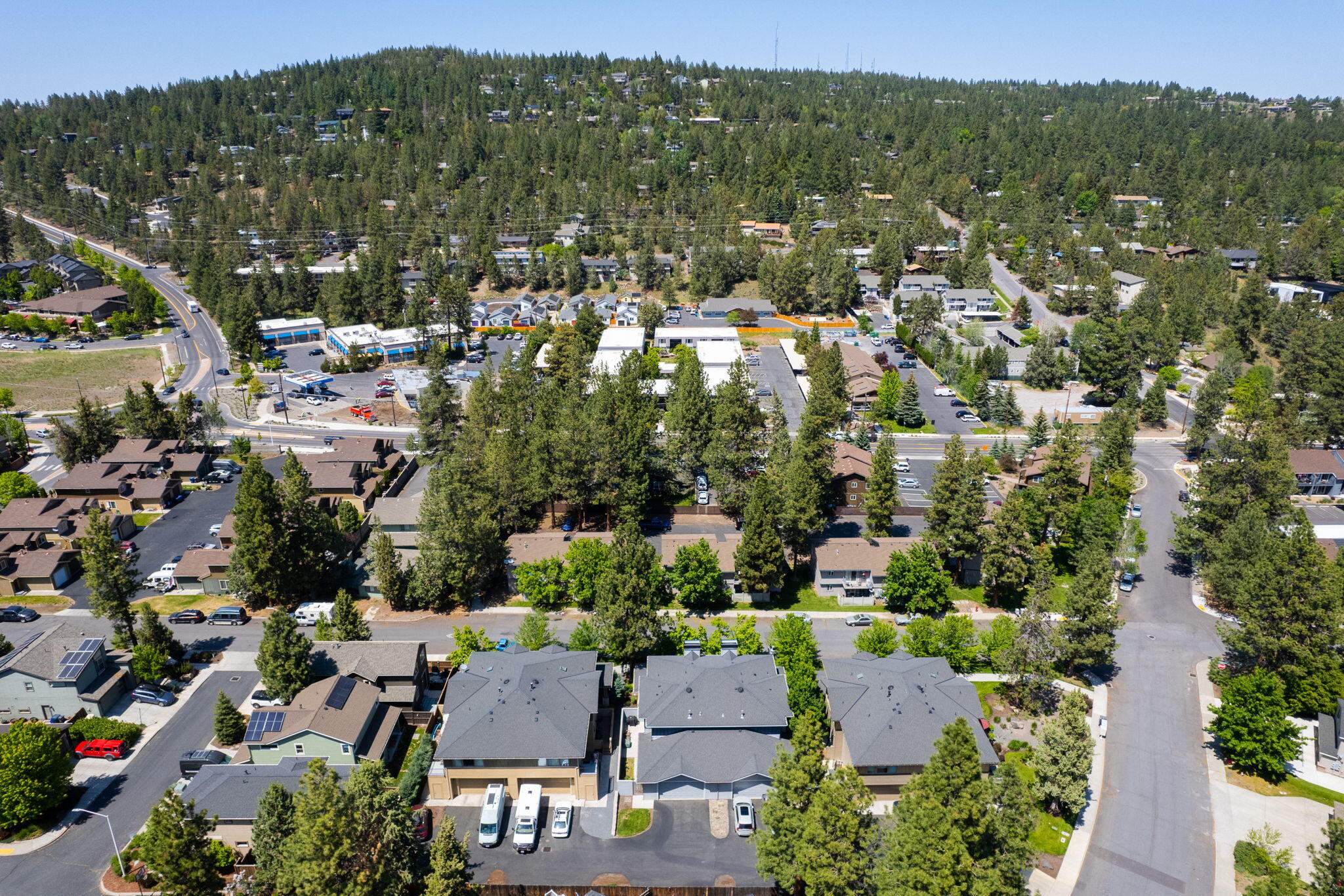 1595 NW Milwaukee Avenue