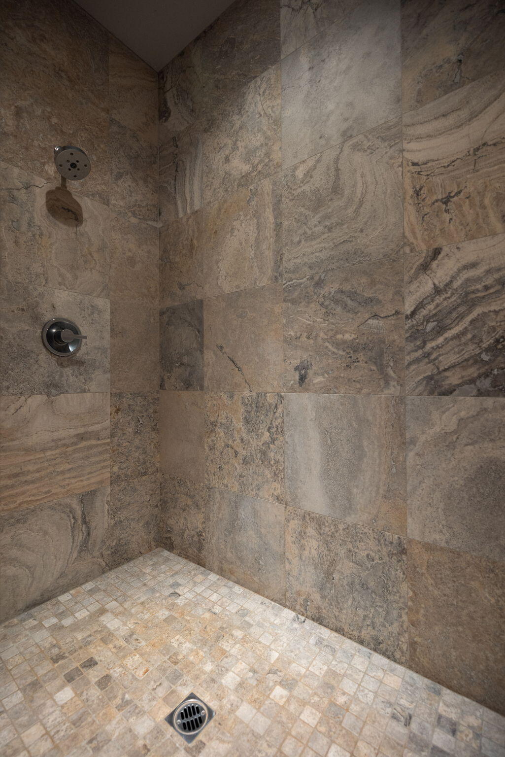 1595 NW Milwaukee Avenue