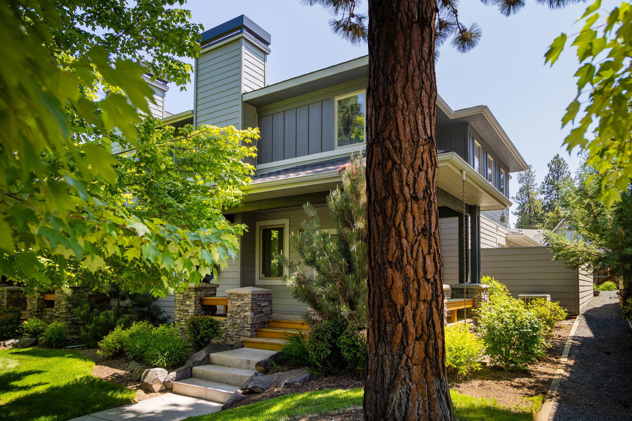 1595 NW Milwaukee Avenue