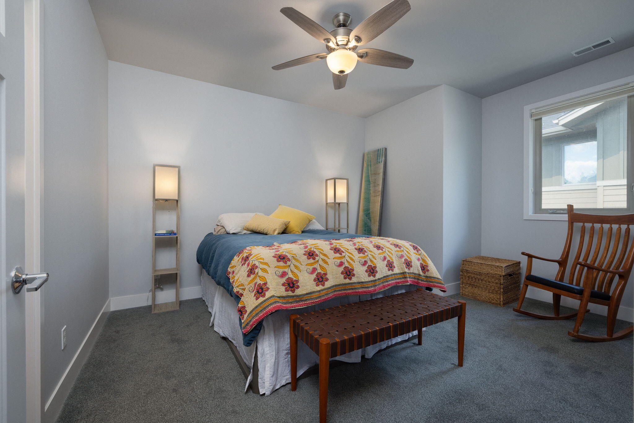 1595 NW Milwaukee Avenue