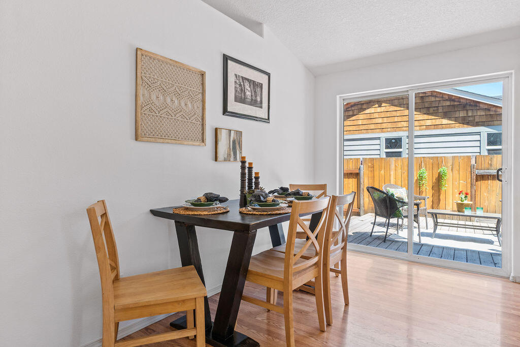 108 N Dark Horse Lane