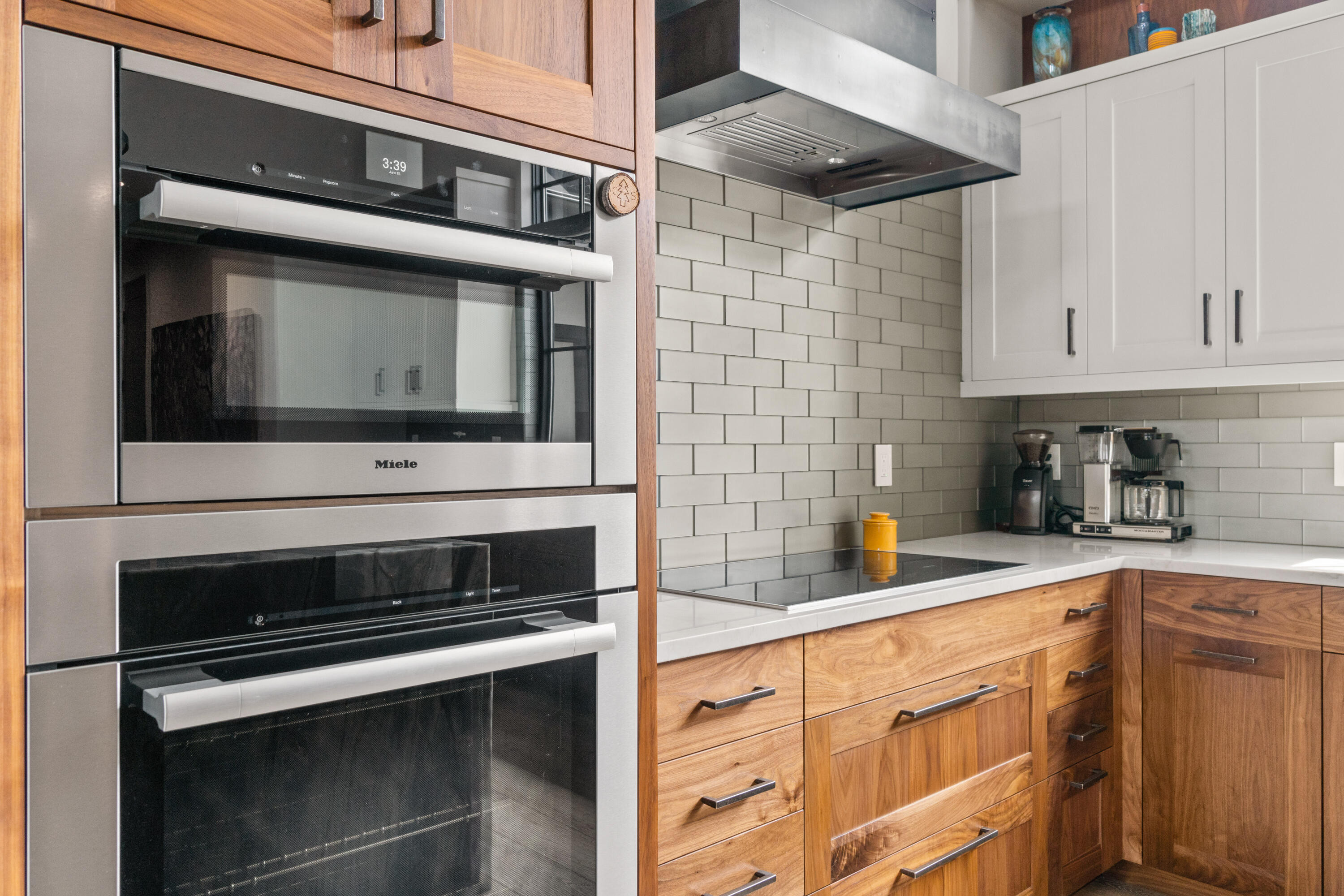 1477 NW Puccoon Court