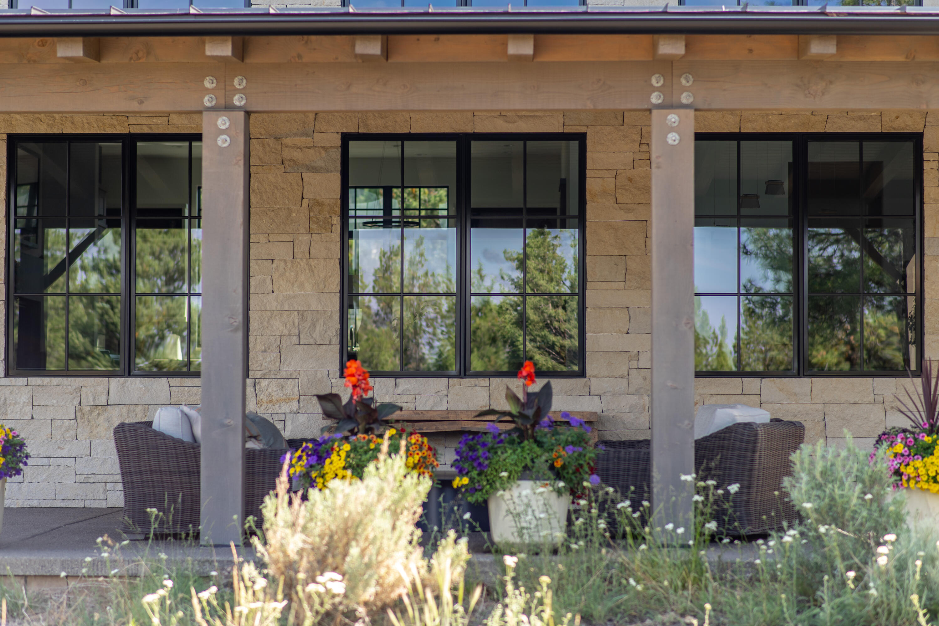 1477 NW Puccoon Court