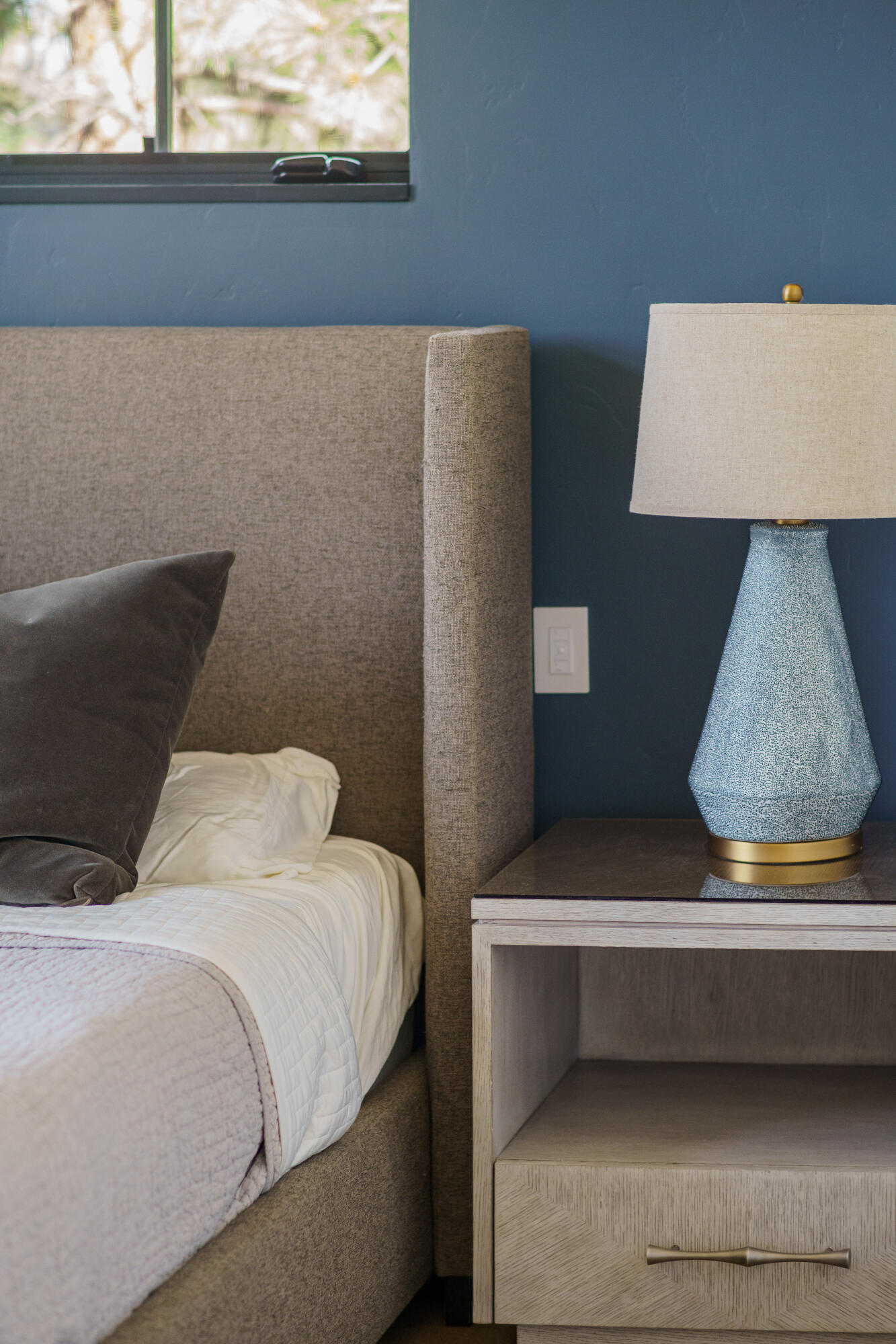 1477 NW Puccoon Court