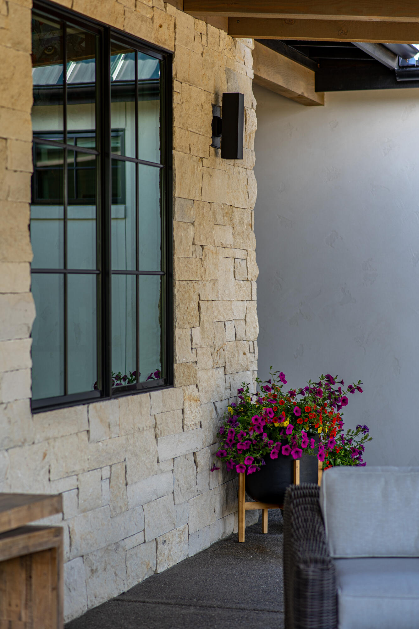 1477 NW Puccoon Court