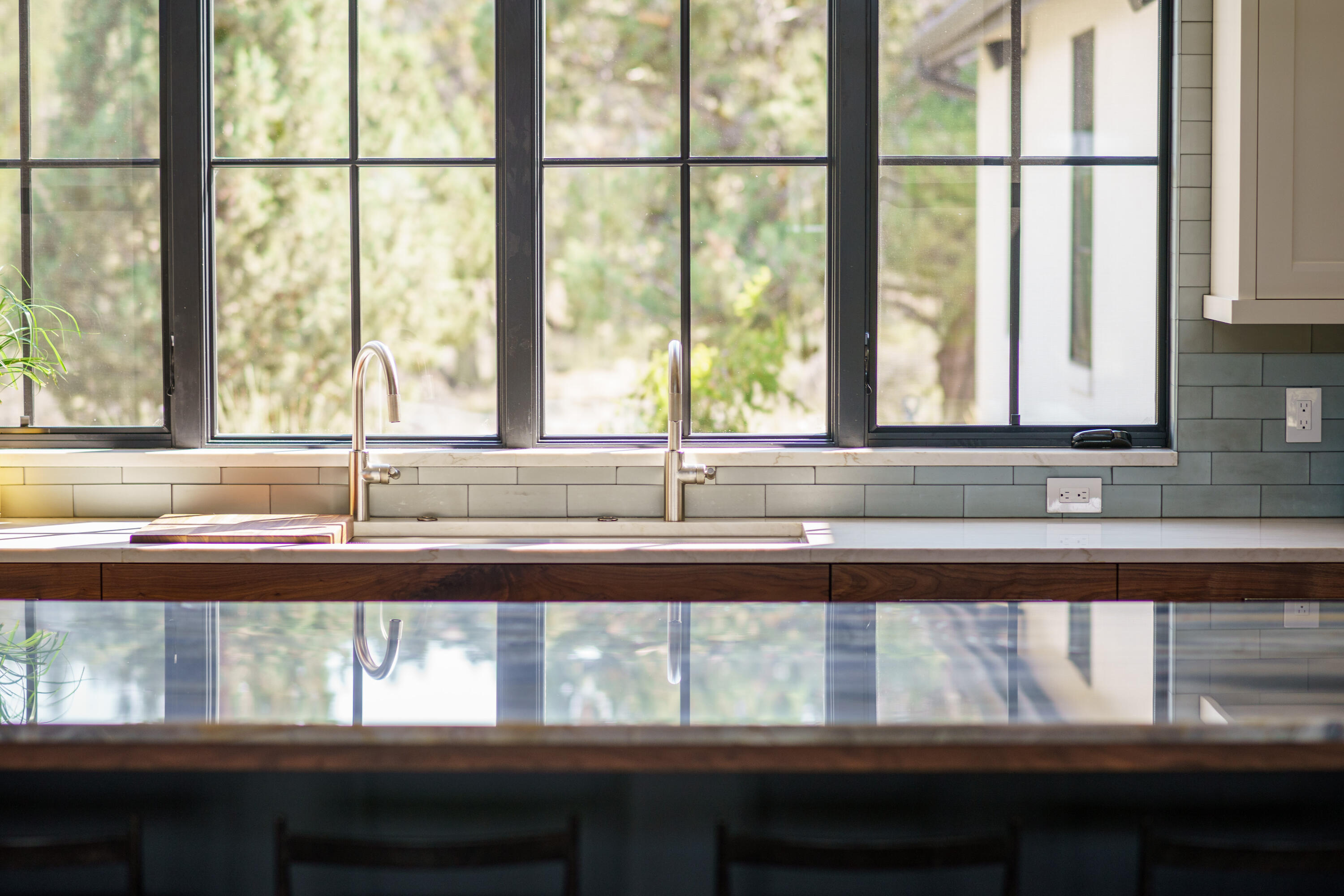 1477 NW Puccoon Court