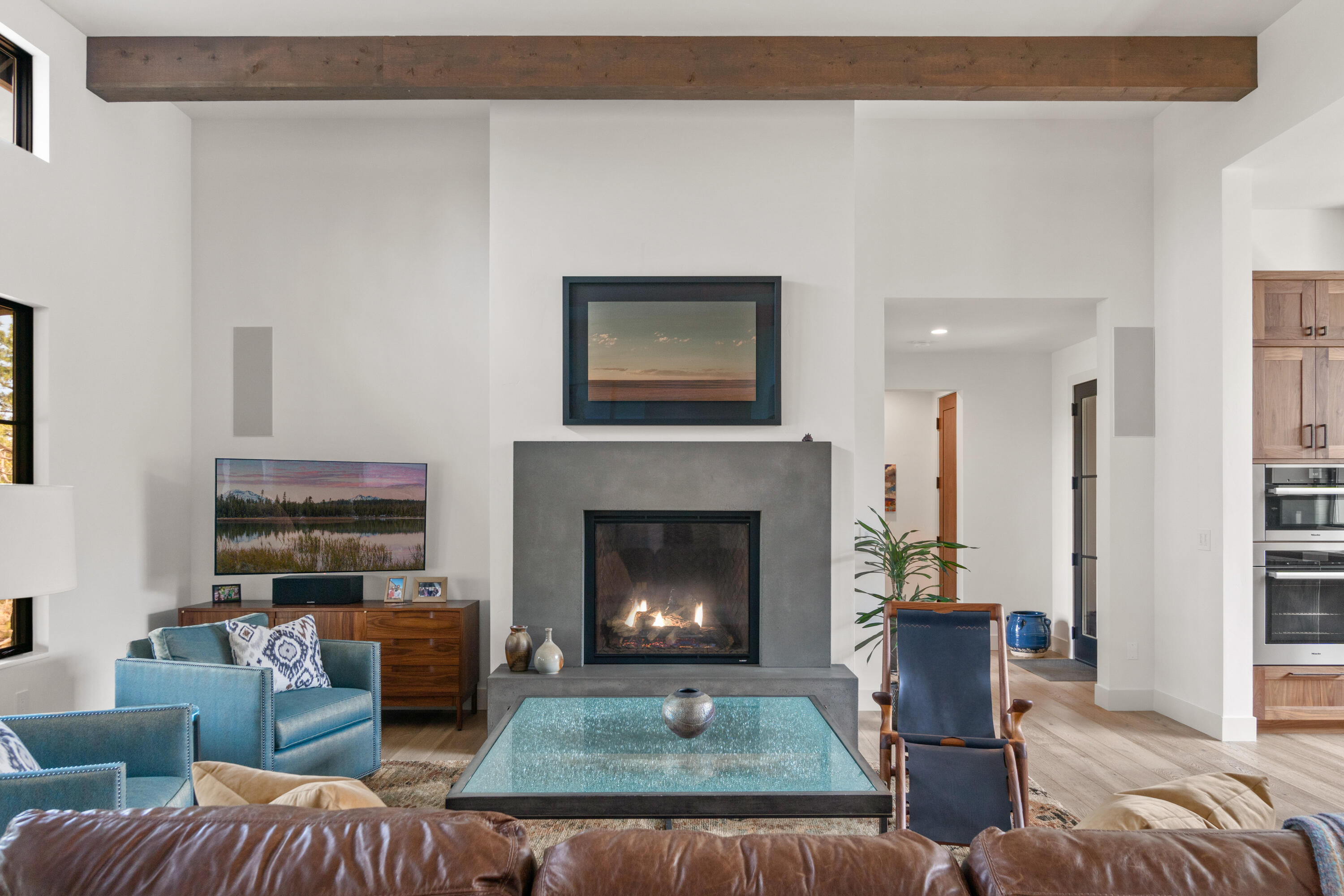 1477 NW Puccoon Court