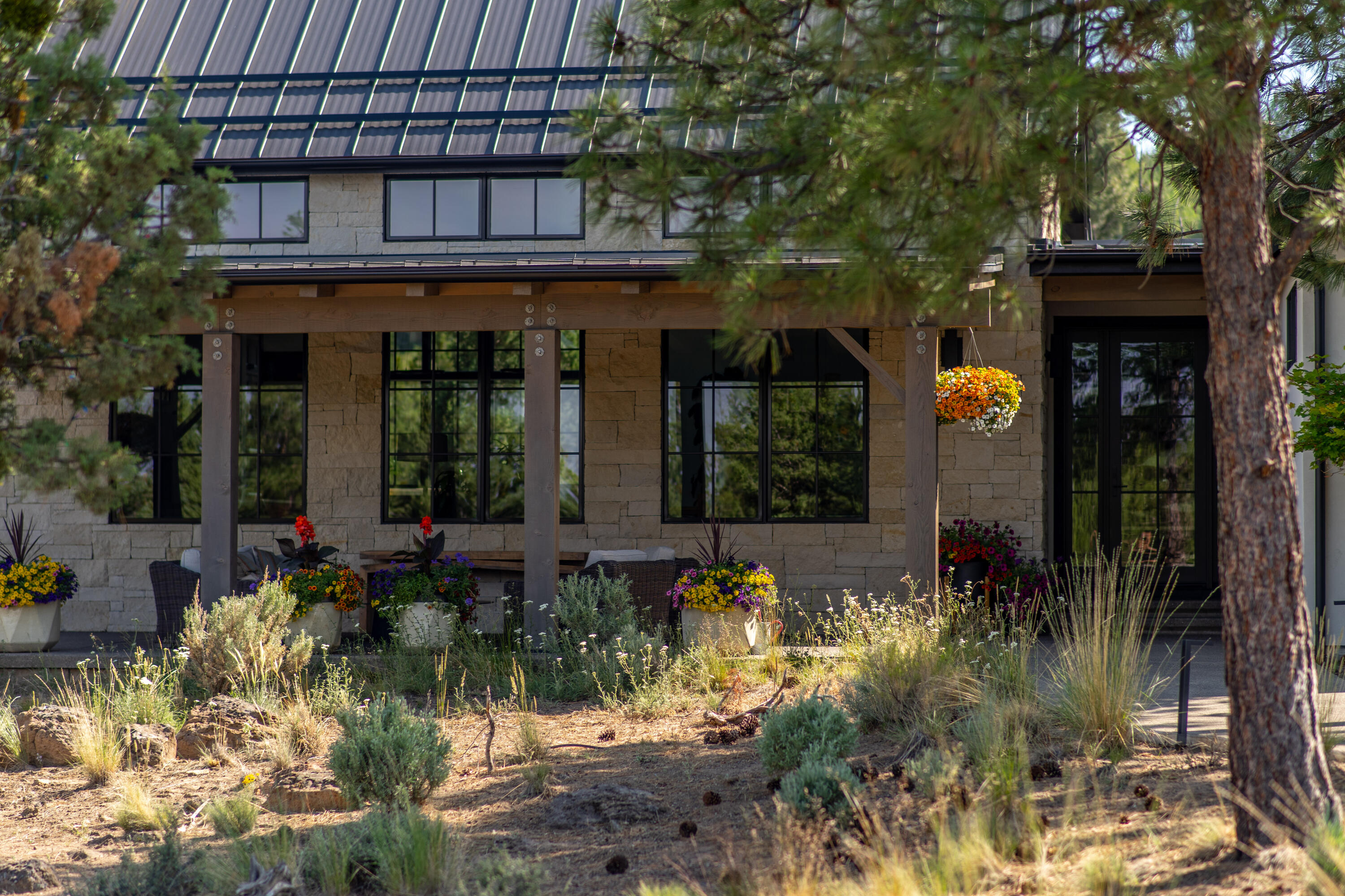 1477 NW Puccoon Court