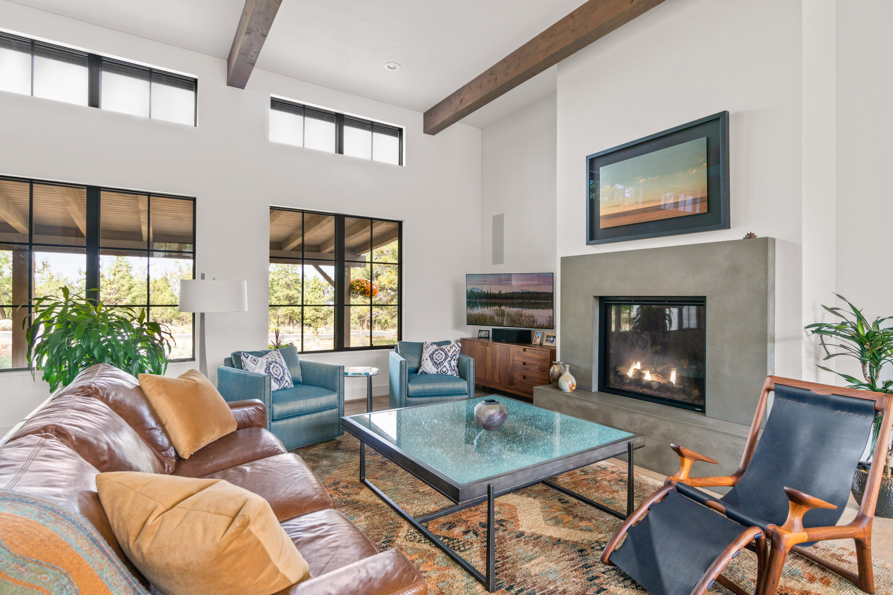 1477 NW Puccoon Court