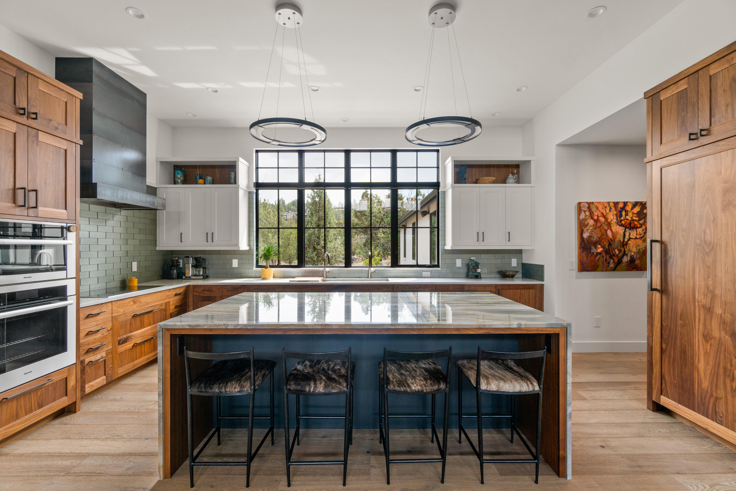 1477 NW Puccoon Court