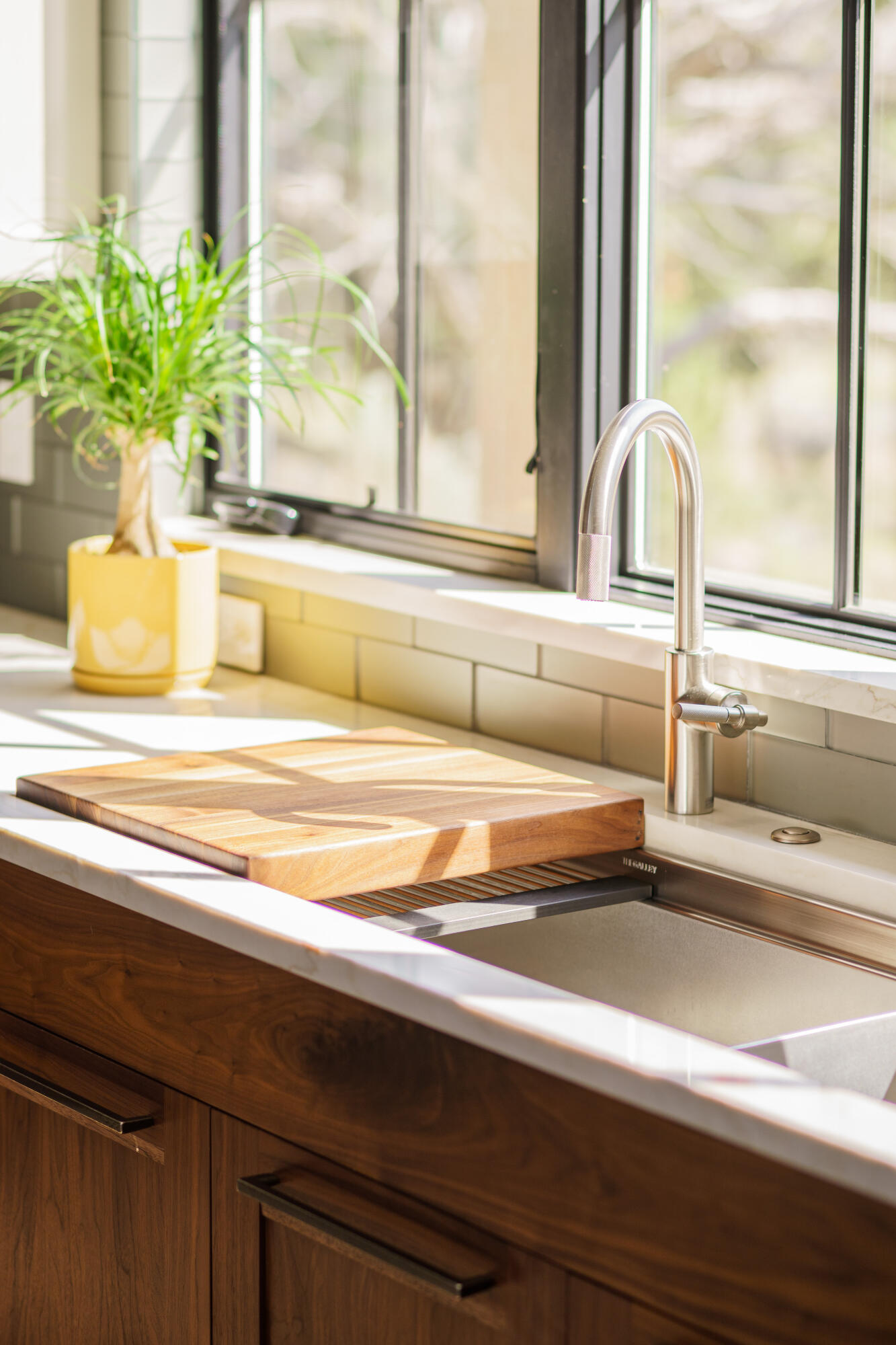 1477 NW Puccoon Court