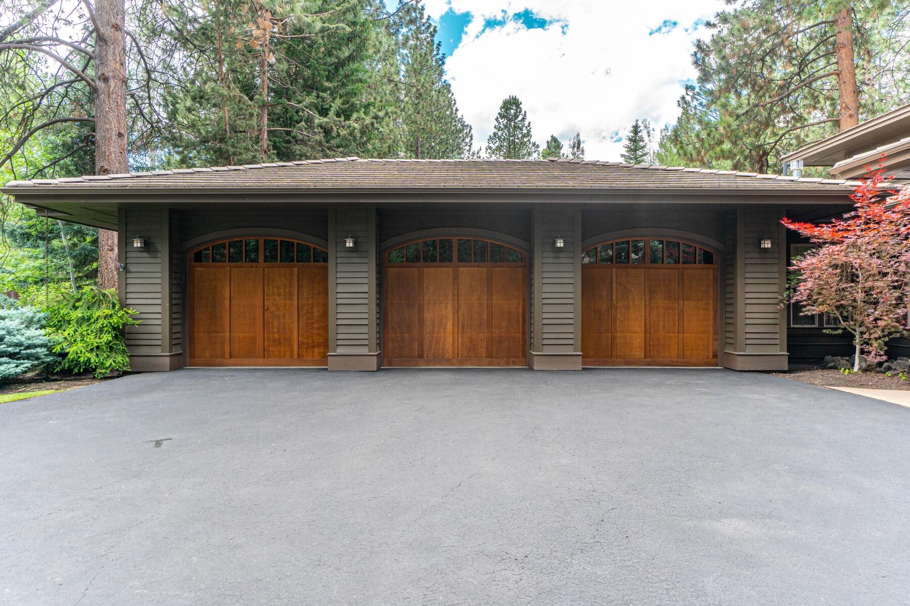 19356 Soda Springs Drive