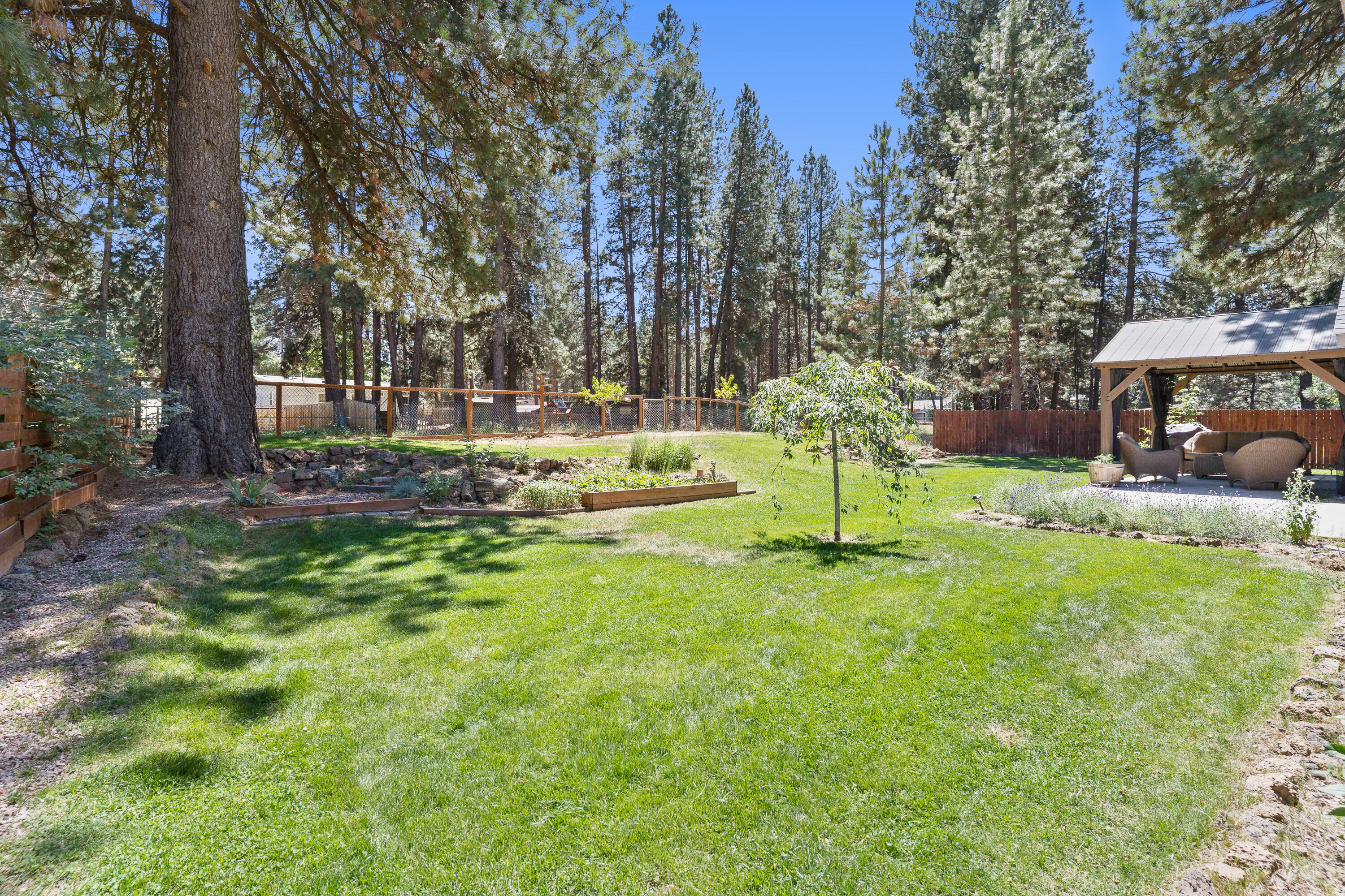 19395 Indian Summer Road