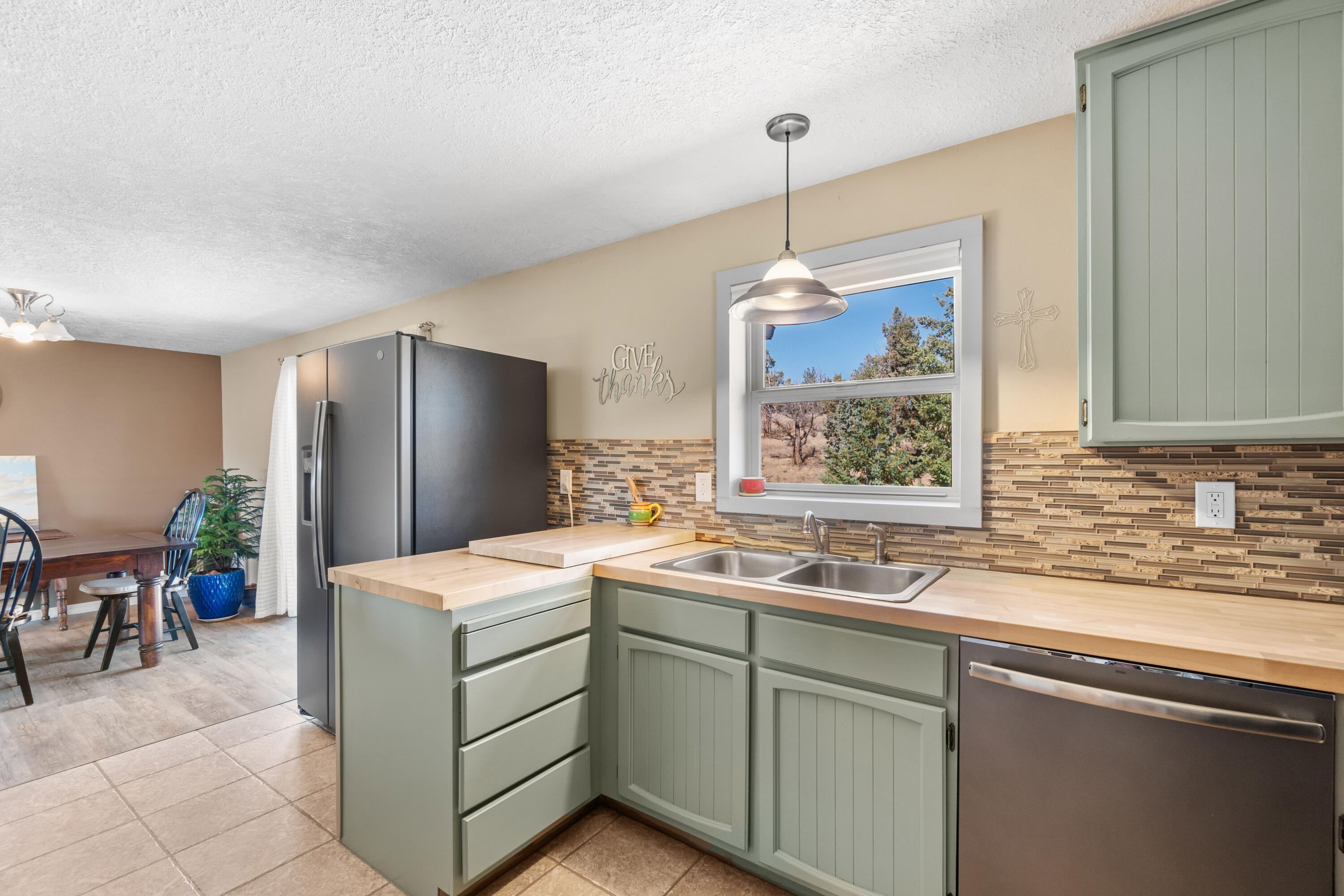 1896 SE Hoffman Drive