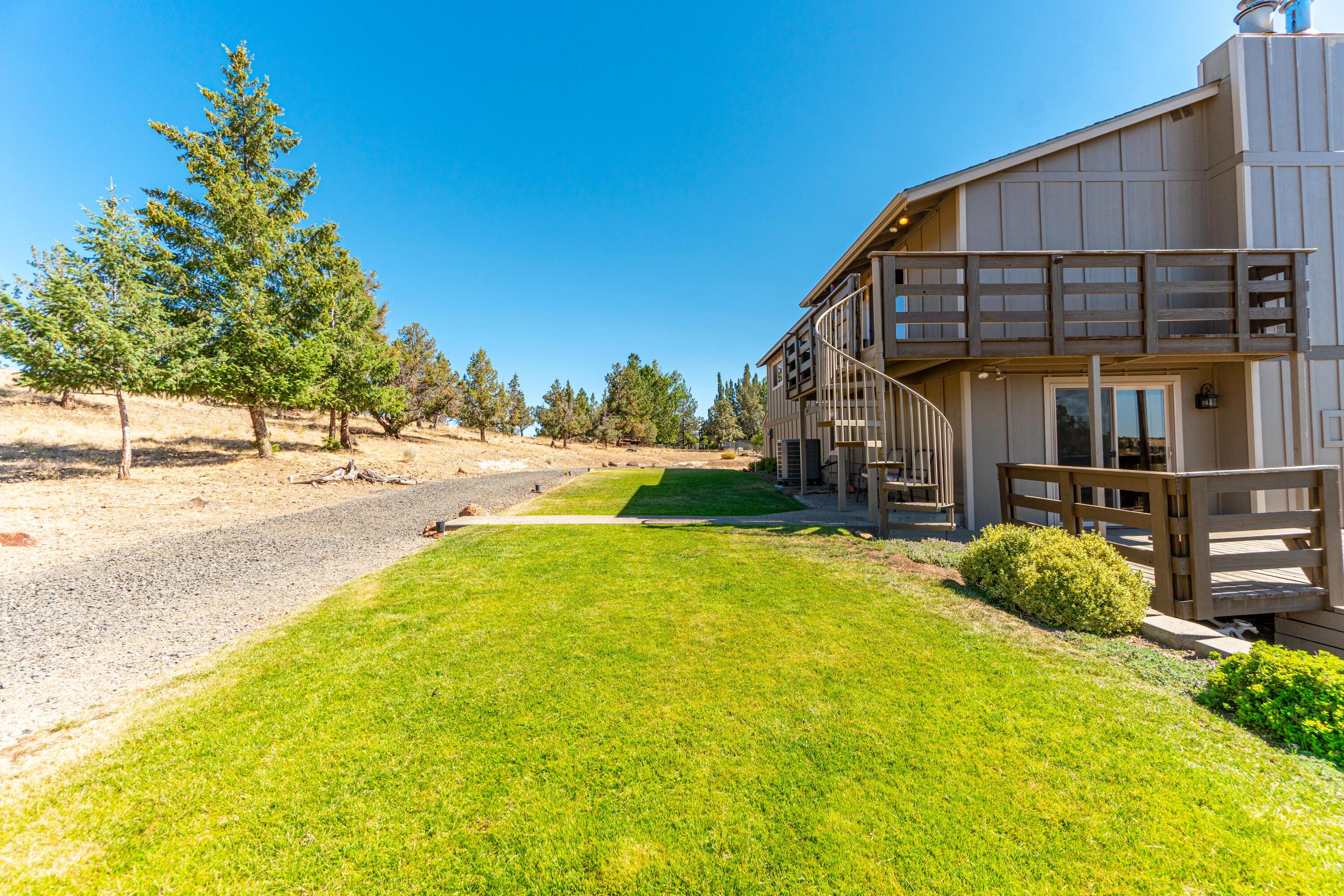 1896 SE Hoffman Drive