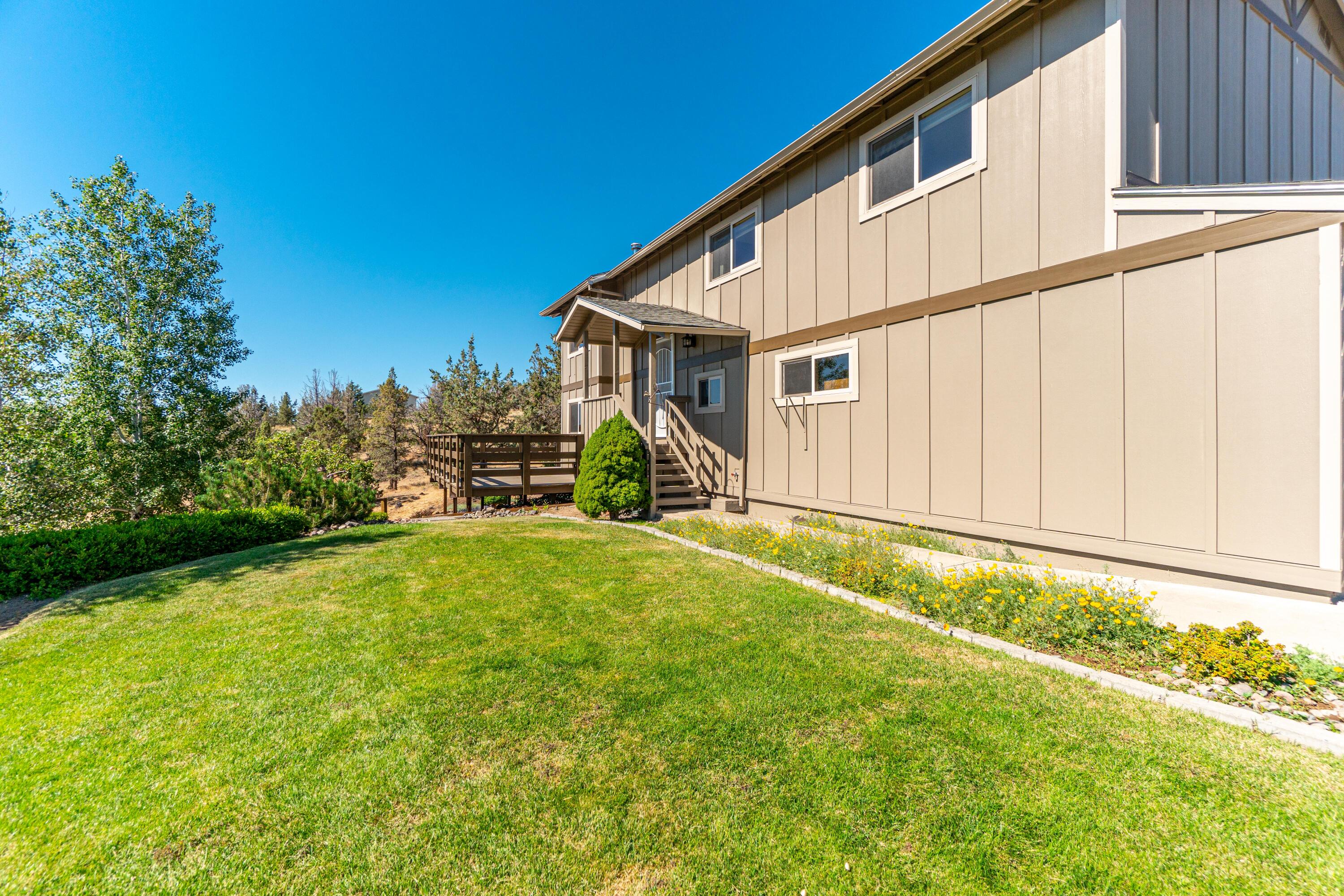 1896 SE Hoffman Drive