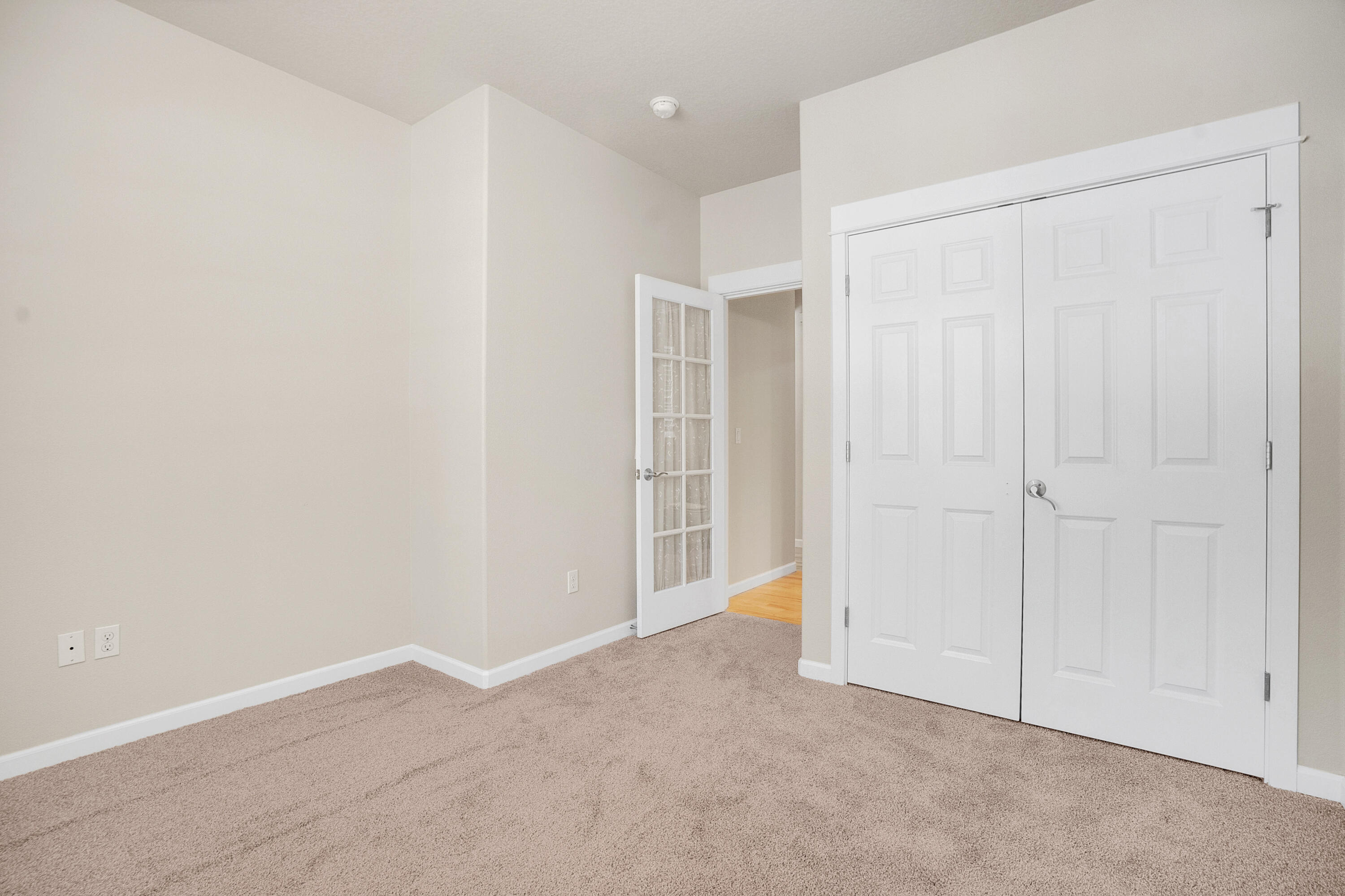 14883 Bluegrass Loop