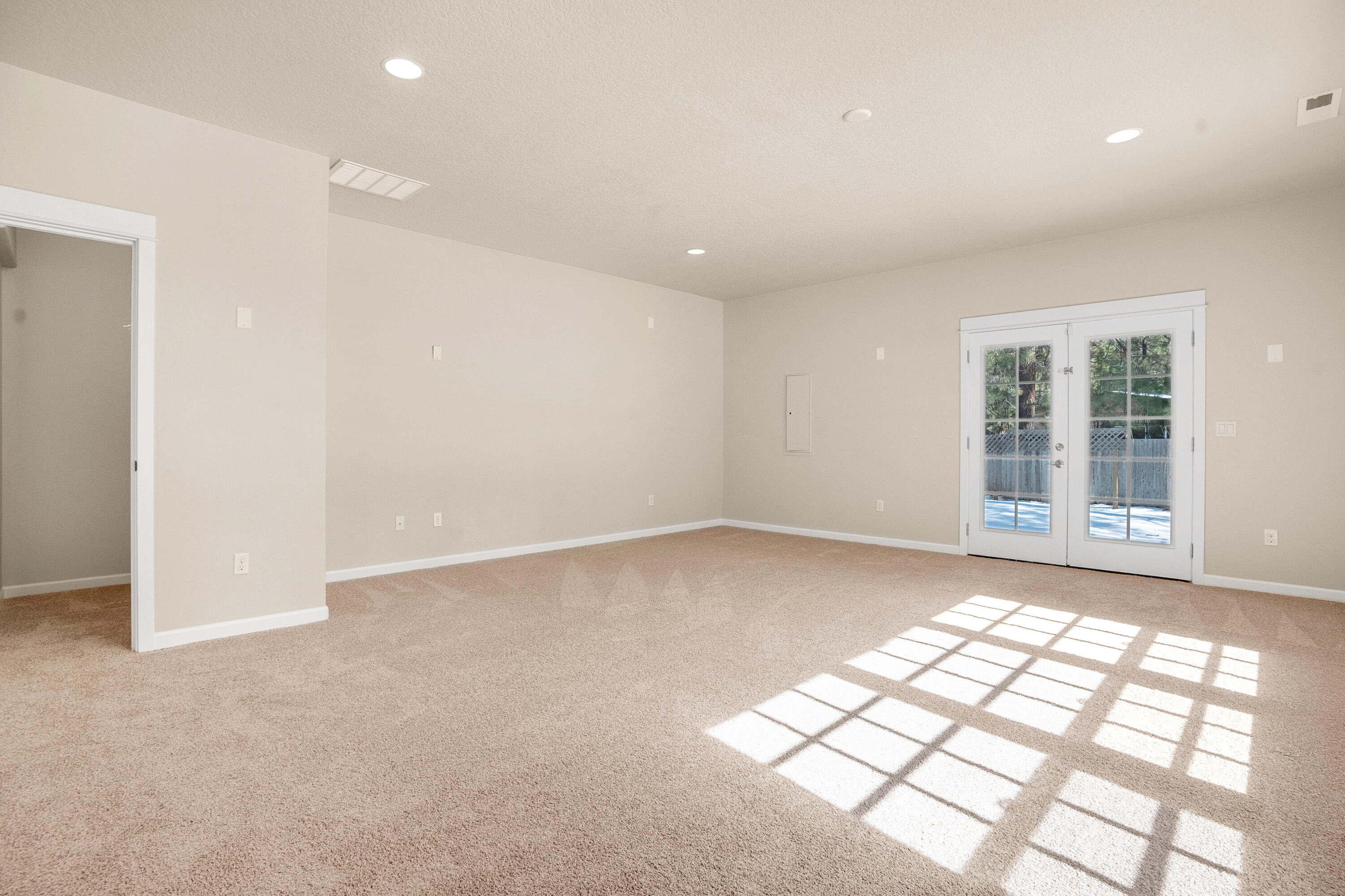 14883 Bluegrass Loop