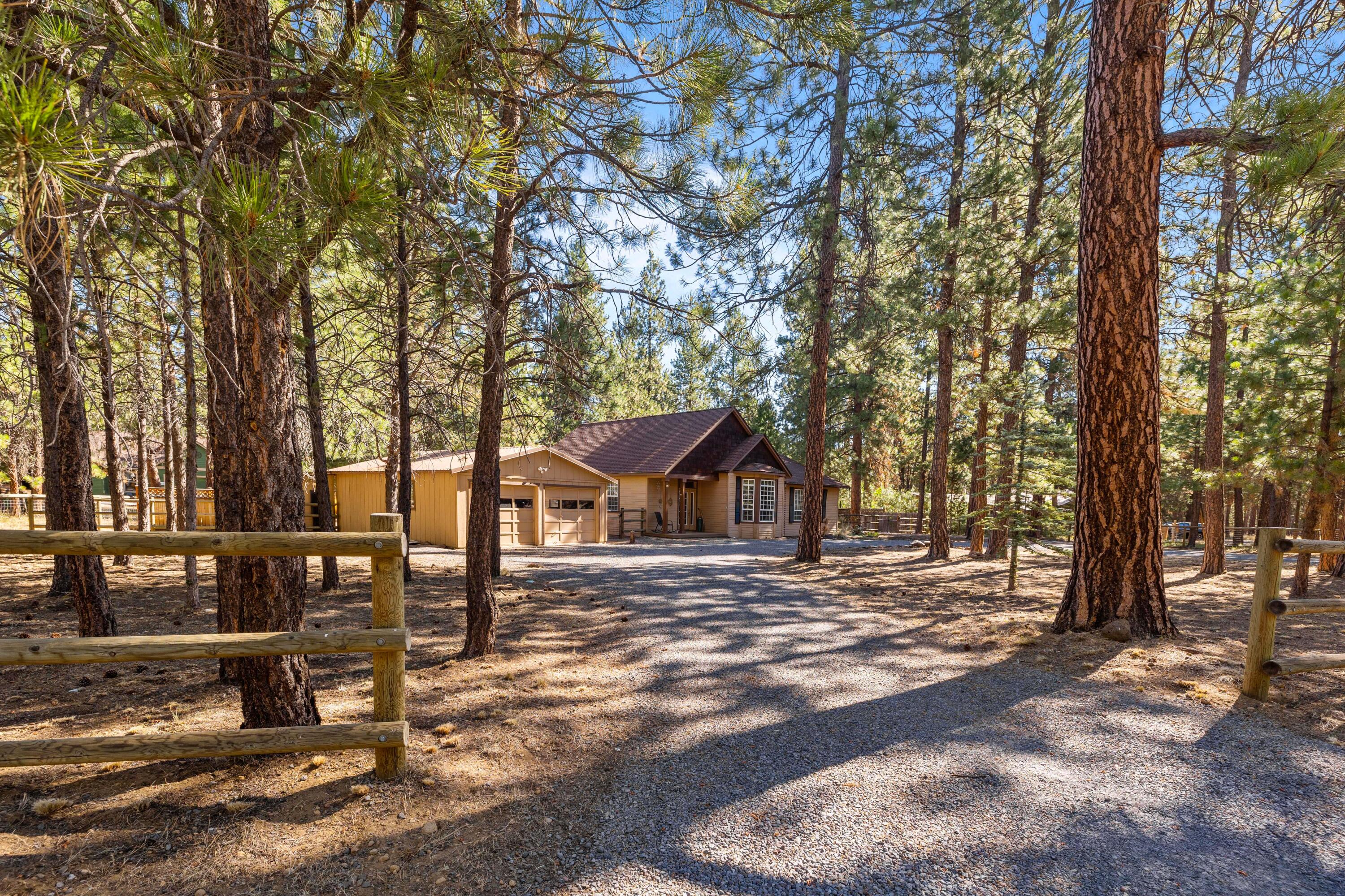 14883 Bluegrass Loop