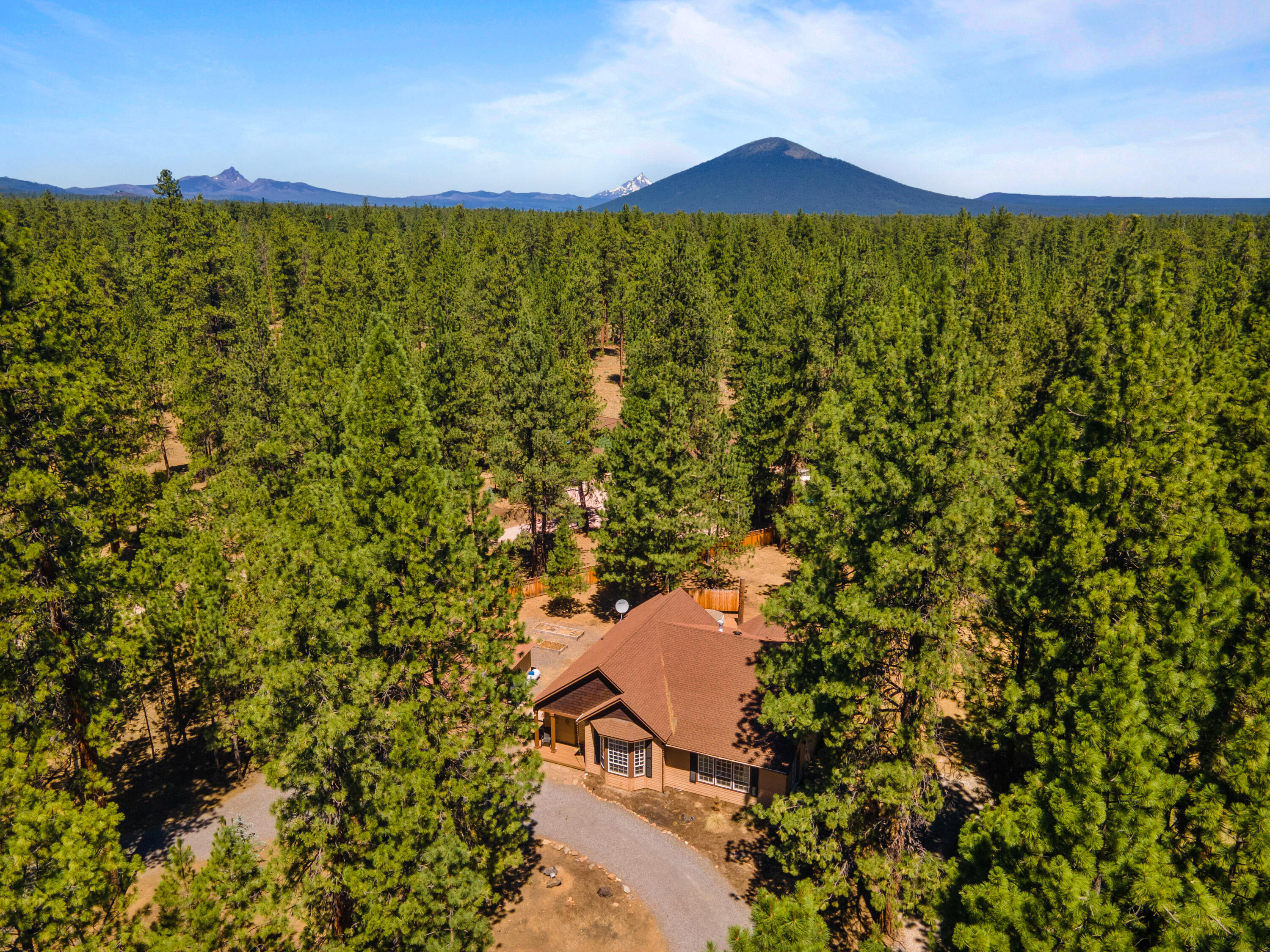 14883 Bluegrass Loop