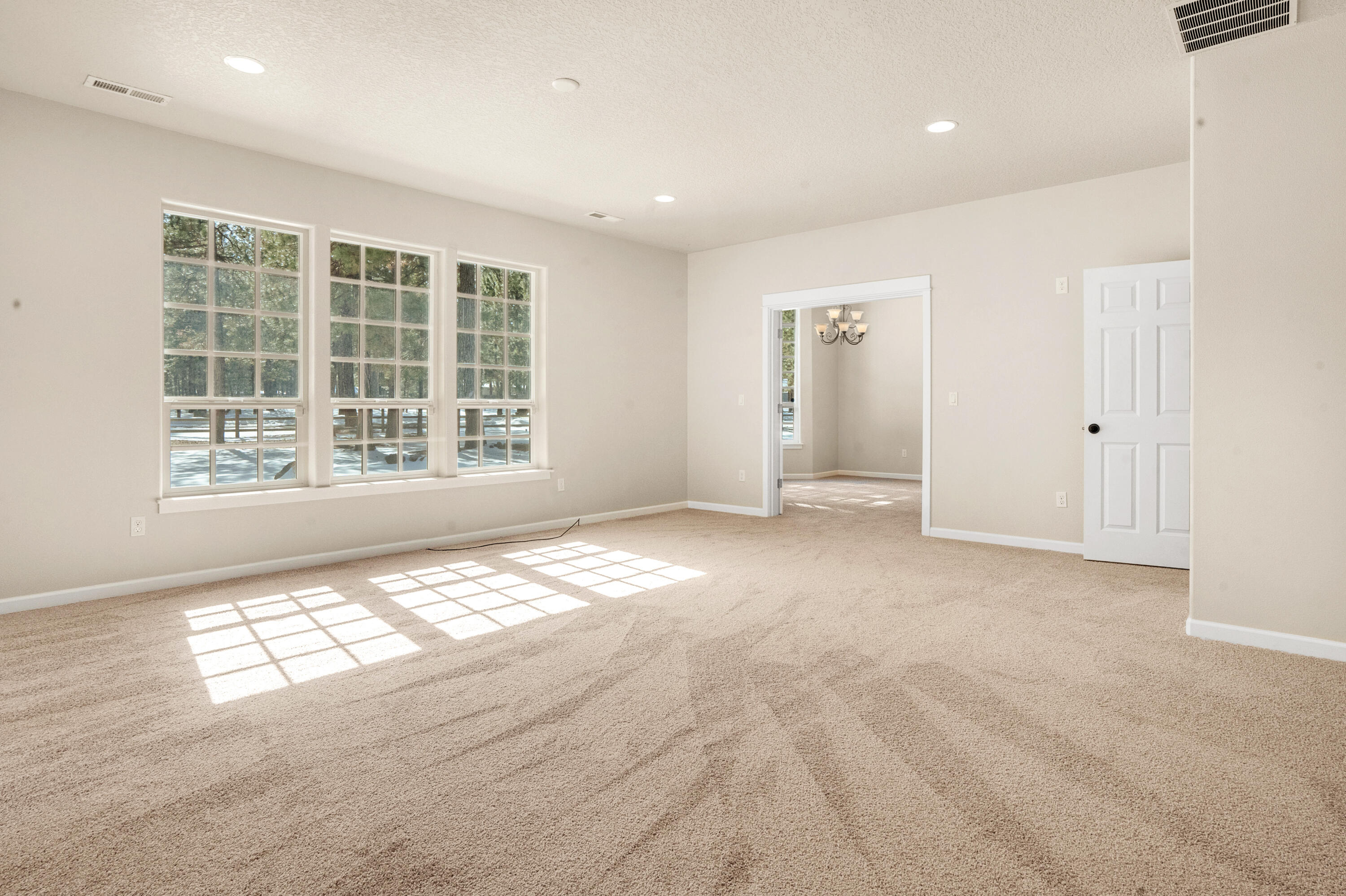 14883 Bluegrass Loop