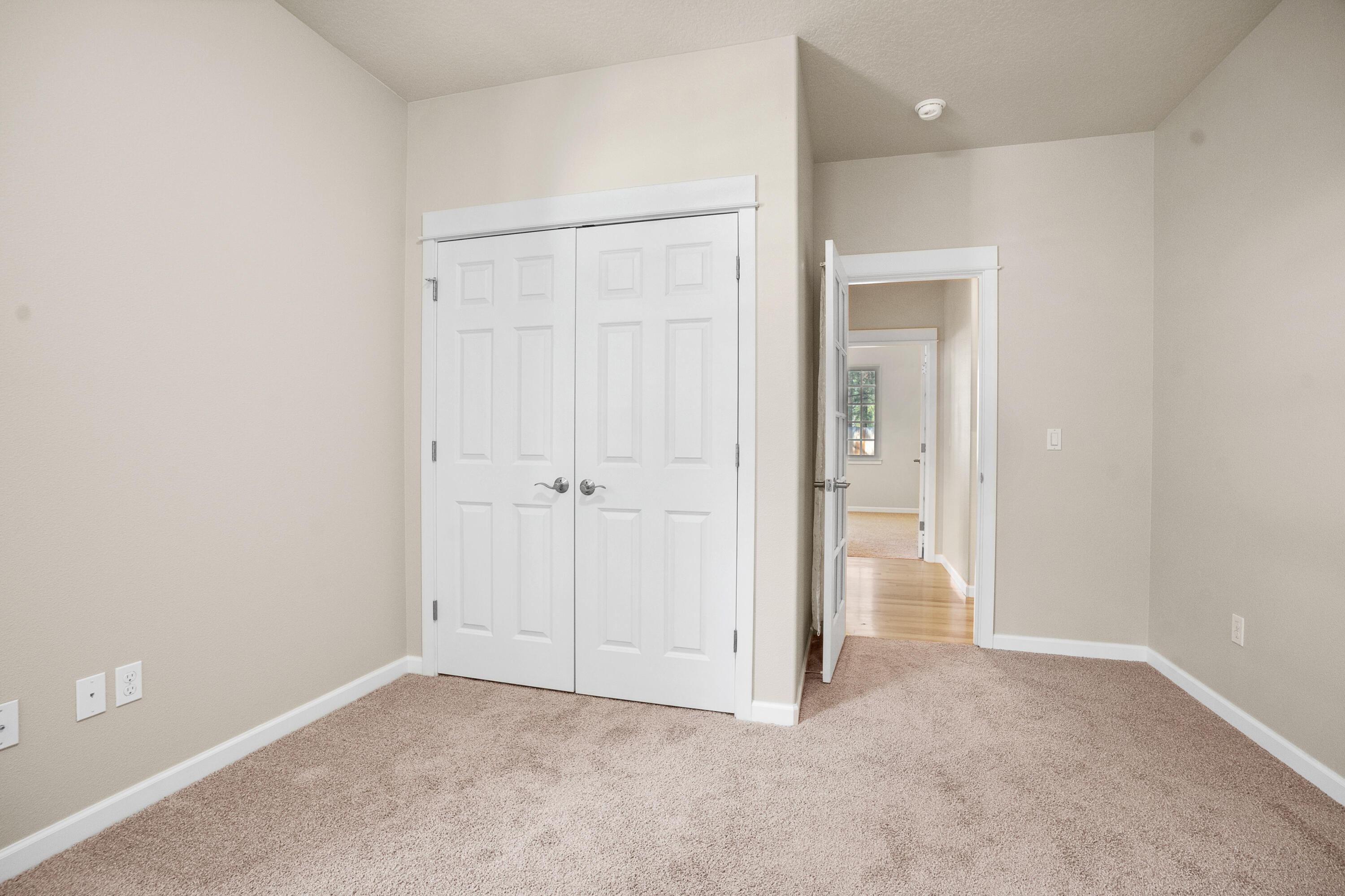 14883 Bluegrass Loop