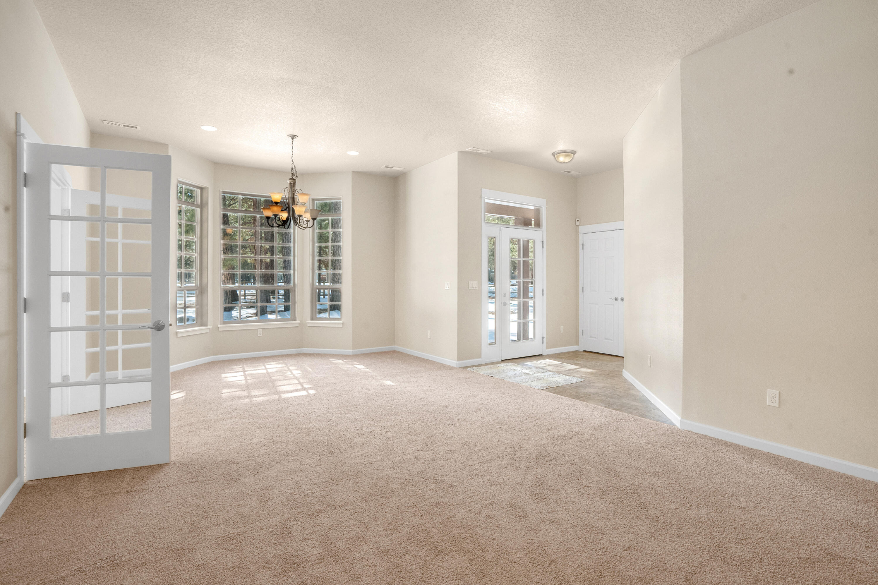 14883 Bluegrass Loop