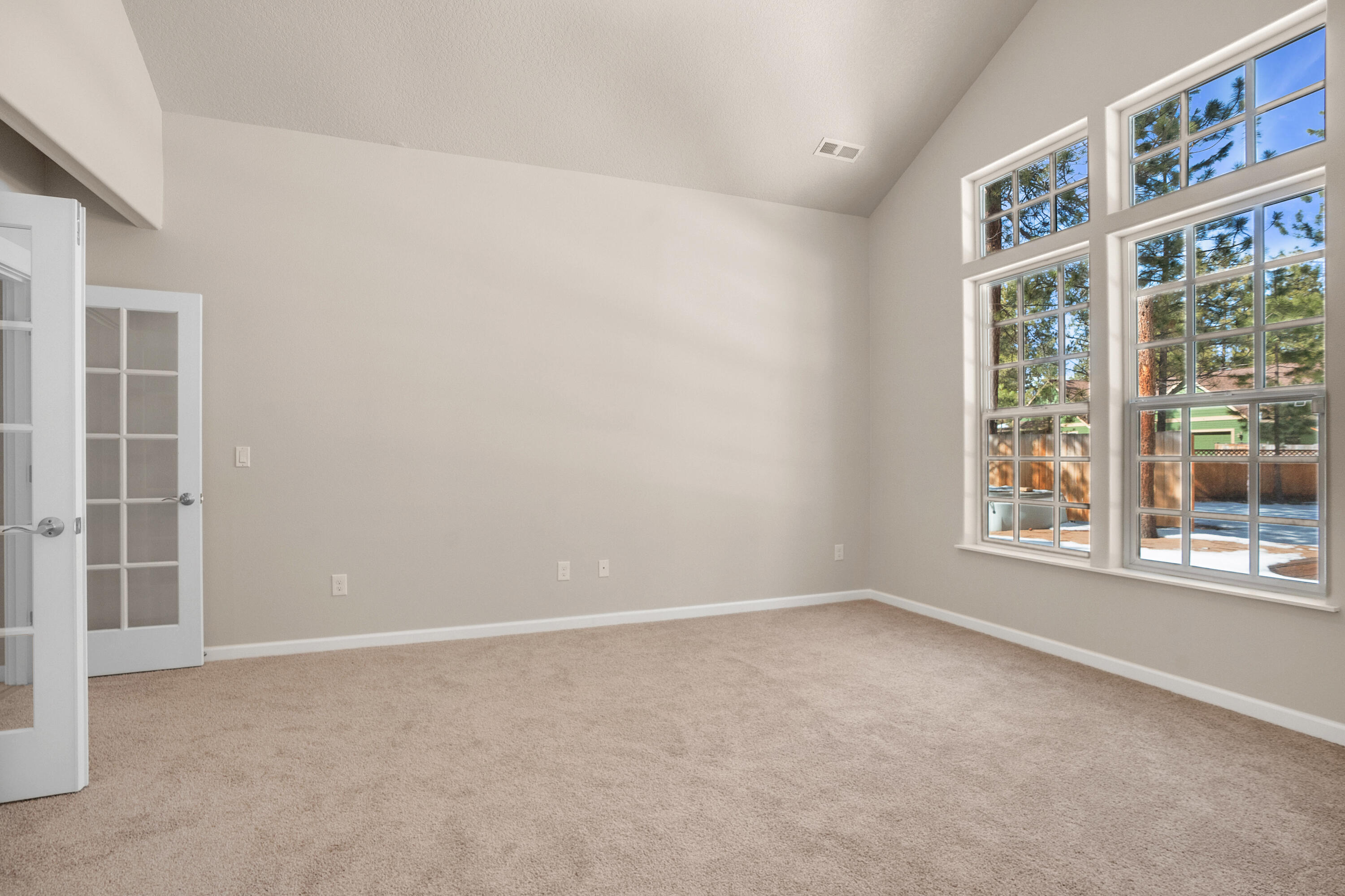 14883 Bluegrass Loop